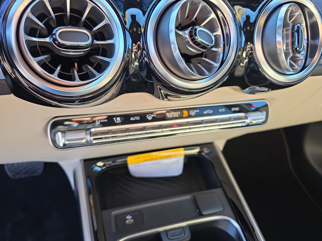 2026 Mercedes-Benz GLB GLB 250 - Photo 16