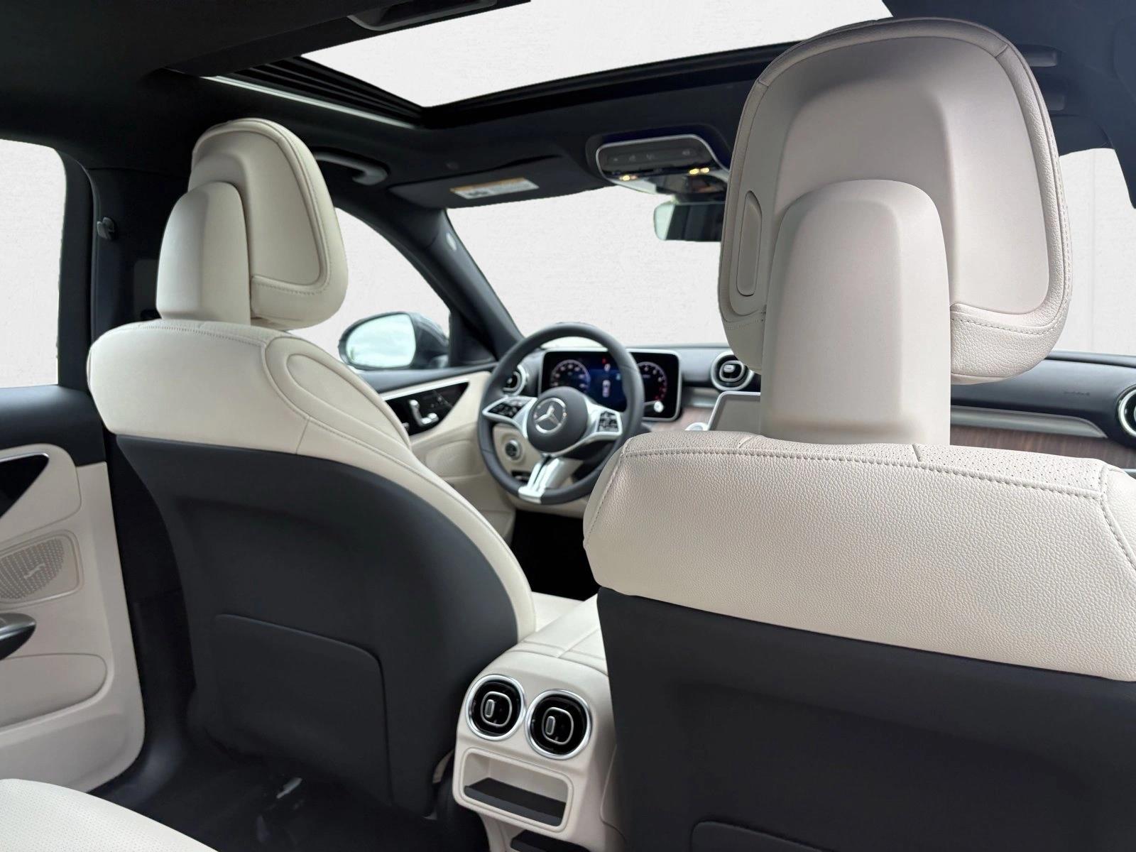 2025 Mercedes-Benz C-Class Sedan C 300 - Photo 18