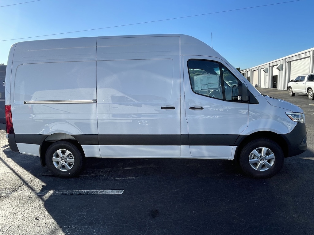 New 2026 Mercedes-Benz Sprinter Cargo Van Standard Roof 4-Cyl Diesel HO 2500 Standard Roof I4 Diesel HO 144 RWD