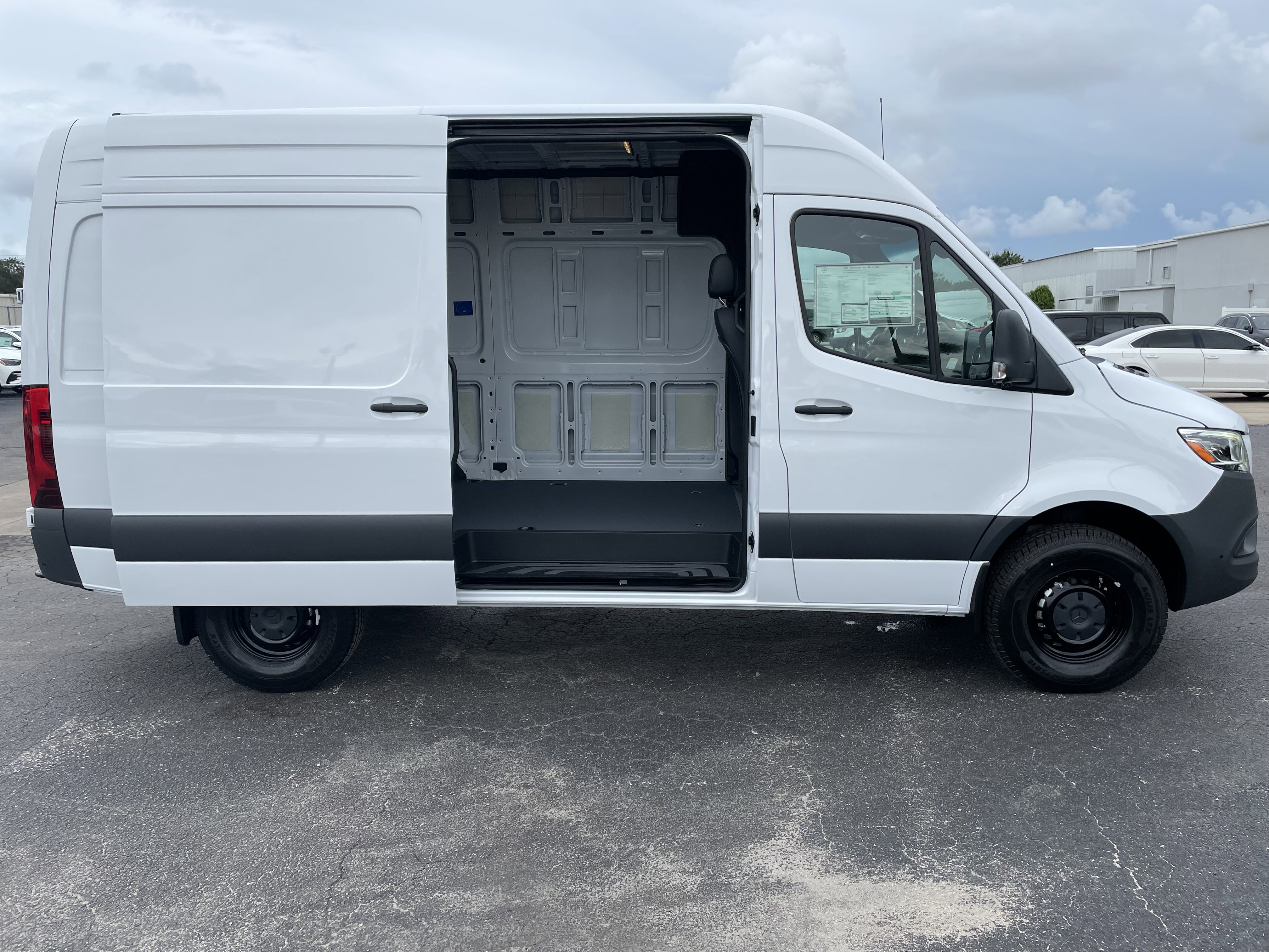 New 2026 Mercedes-Benz Sprinter Cargo Van Standard Roof 4-Cyl Diesel HO 2500 Standard Roof I4 Diesel HO 144 RWD