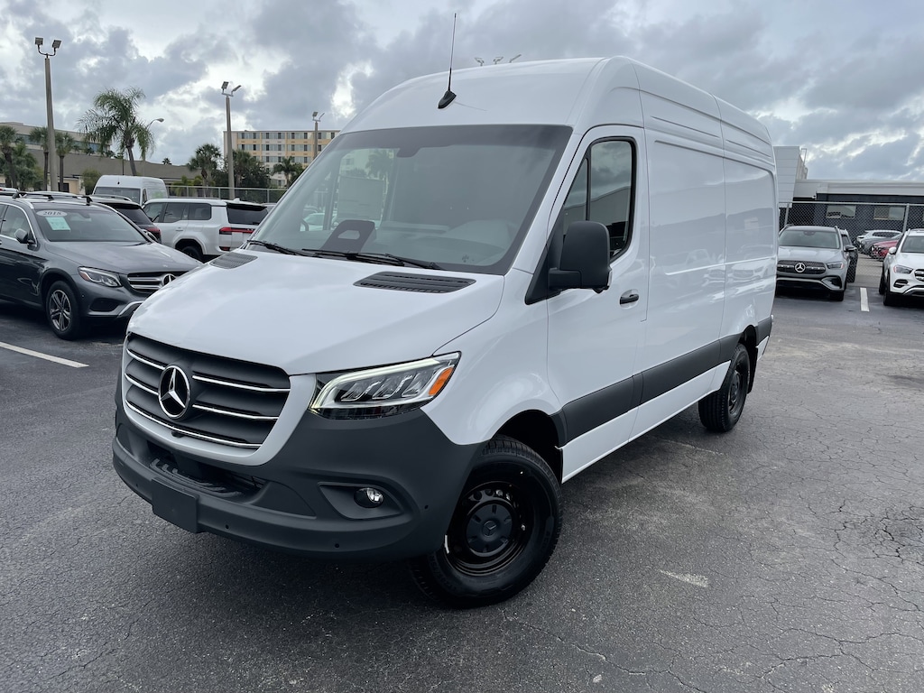 New 2026 Mercedes-Benz Sprinter Cargo Van Standard Roof 4-Cyl Diesel HO 2500 Standard Roof I4 Diesel HO 144 RWD