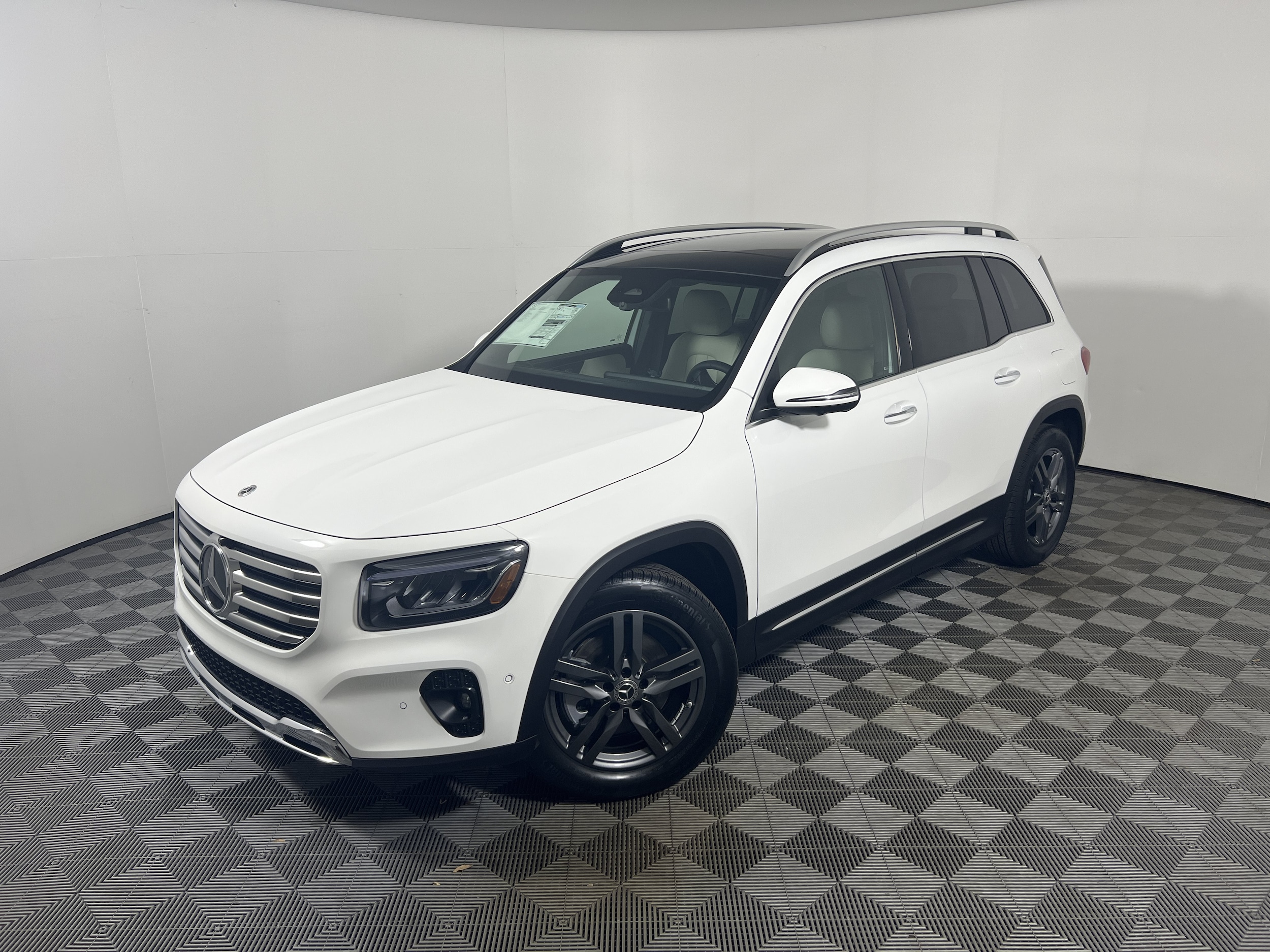 2026 Mercedes-Benz GLB 250