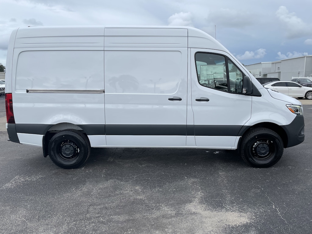 New 2026 Mercedes-Benz Sprinter Cargo Van Standard Roof 4-Cyl Diesel HO 2500 Standard Roof I4 Diesel HO 144 RWD
