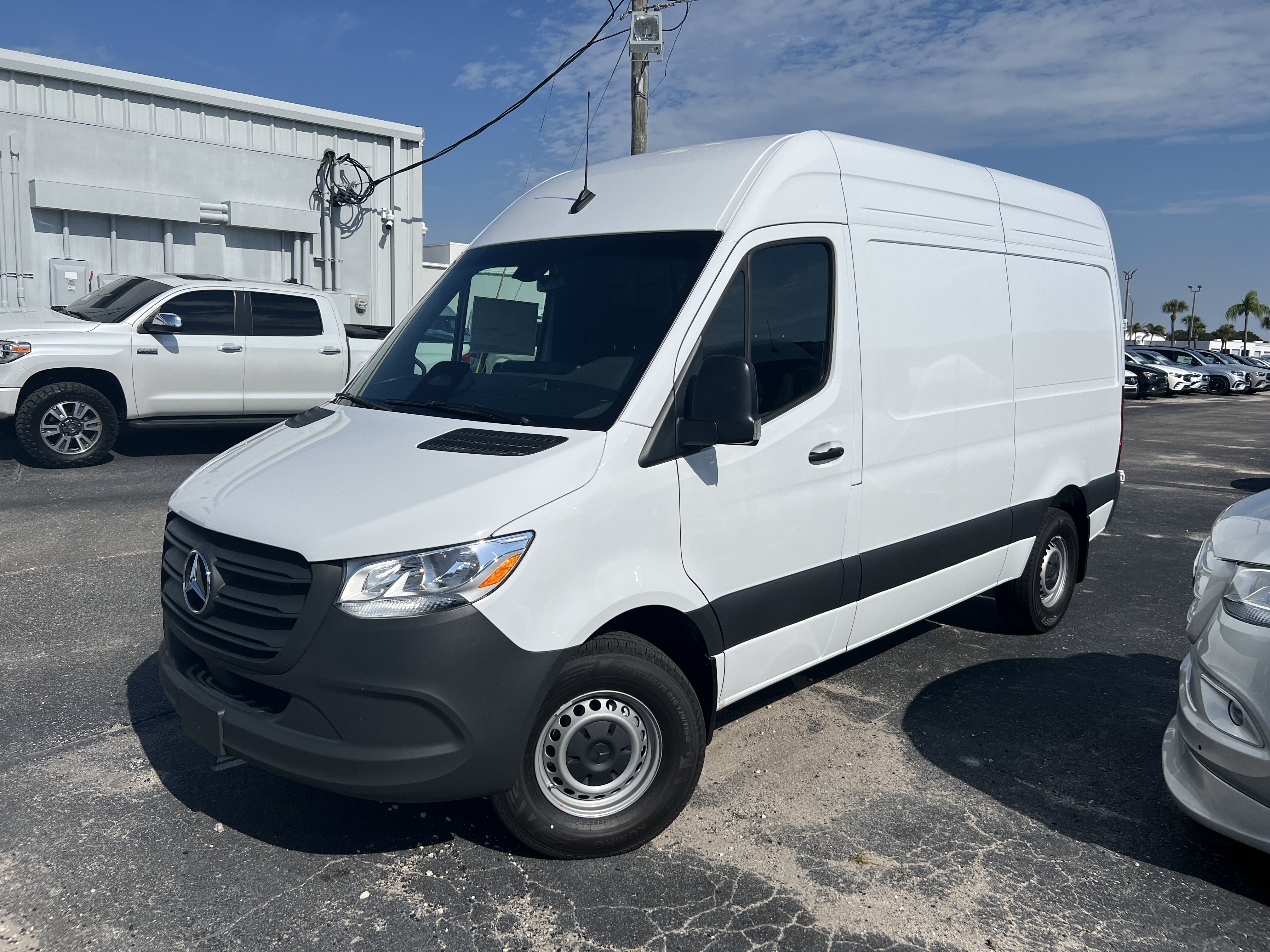  Mercedes-Benz Sprinter Cargo Van