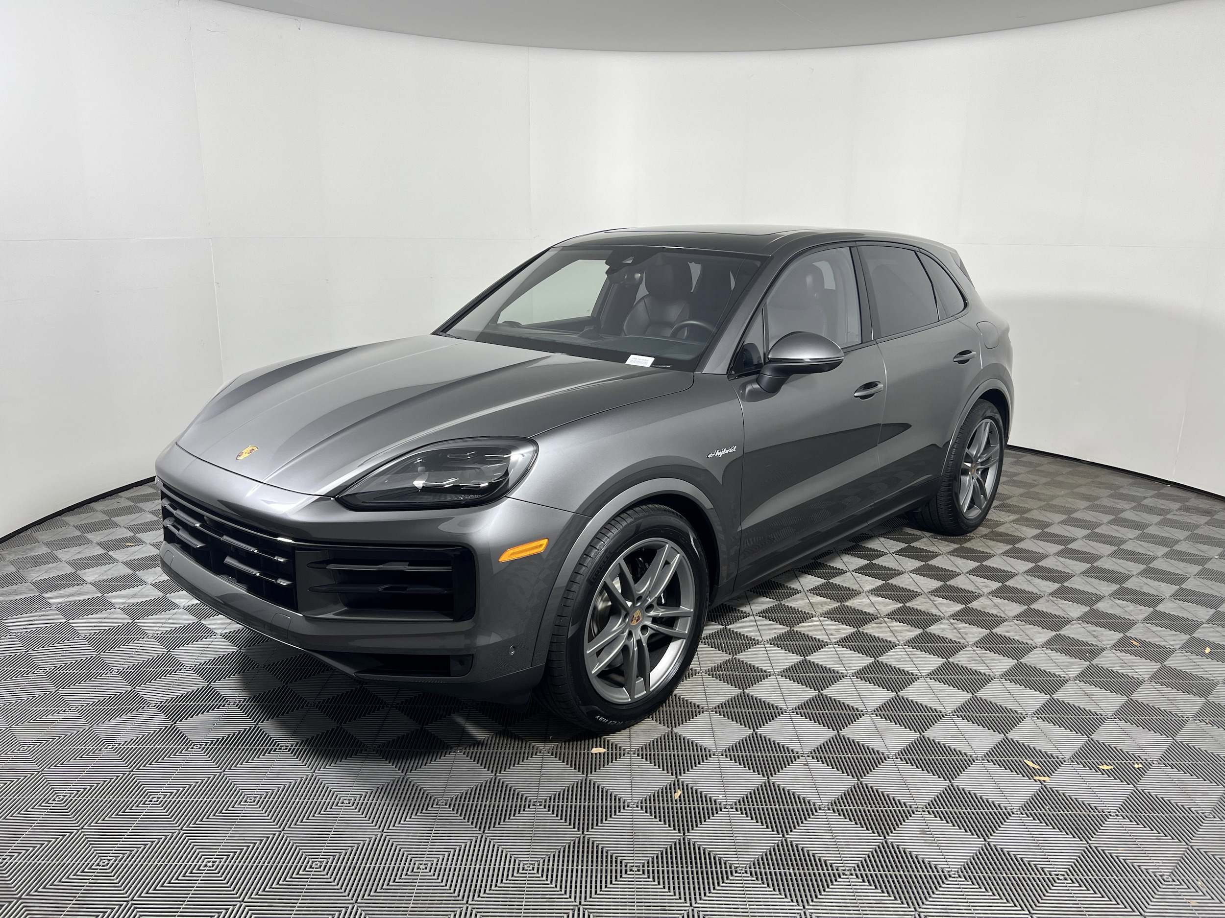 2025 Porsche Cayenne E-Hybrid - Photo 11
