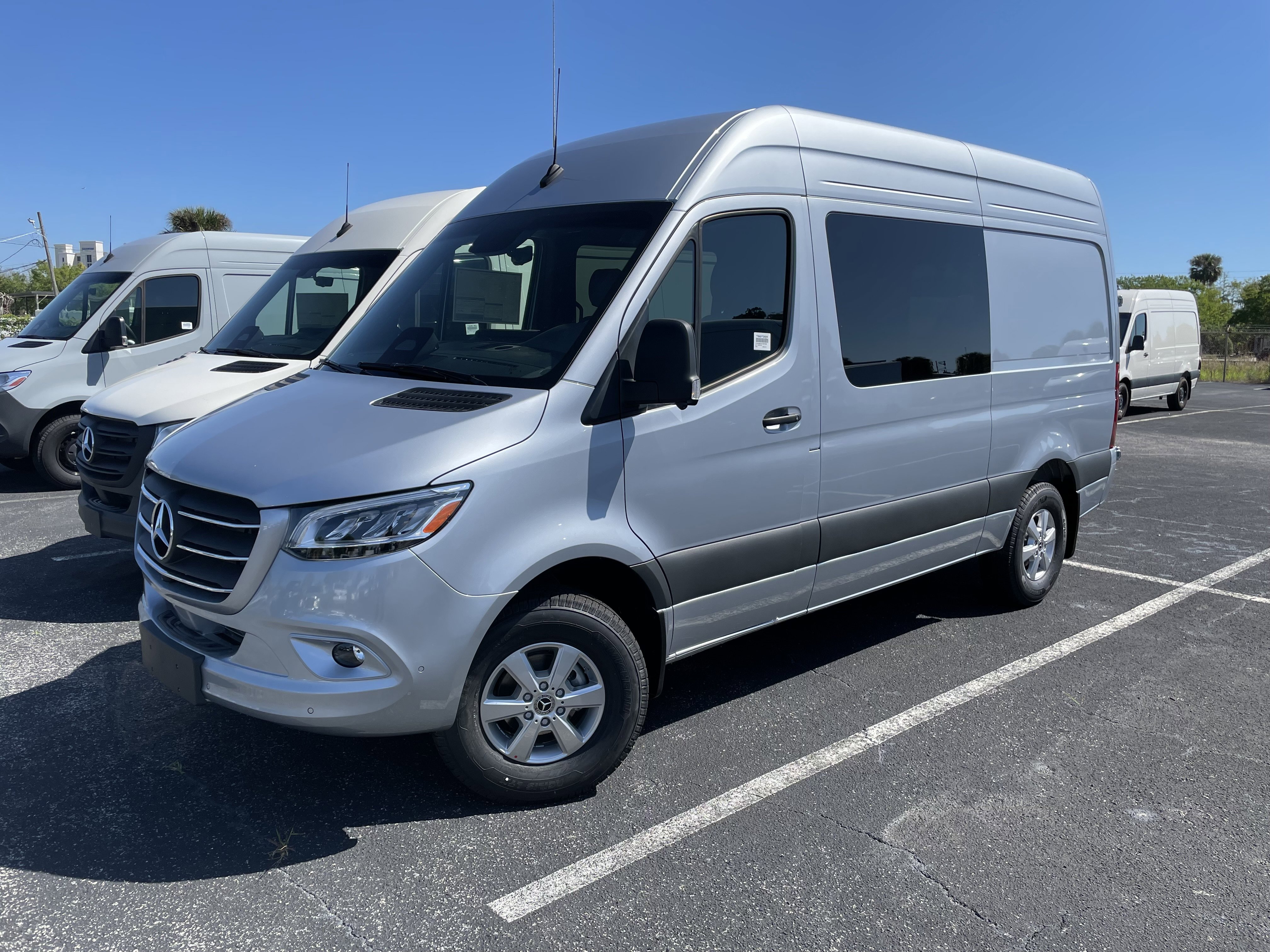  Mercedes-Benz Sprinter Crew Van