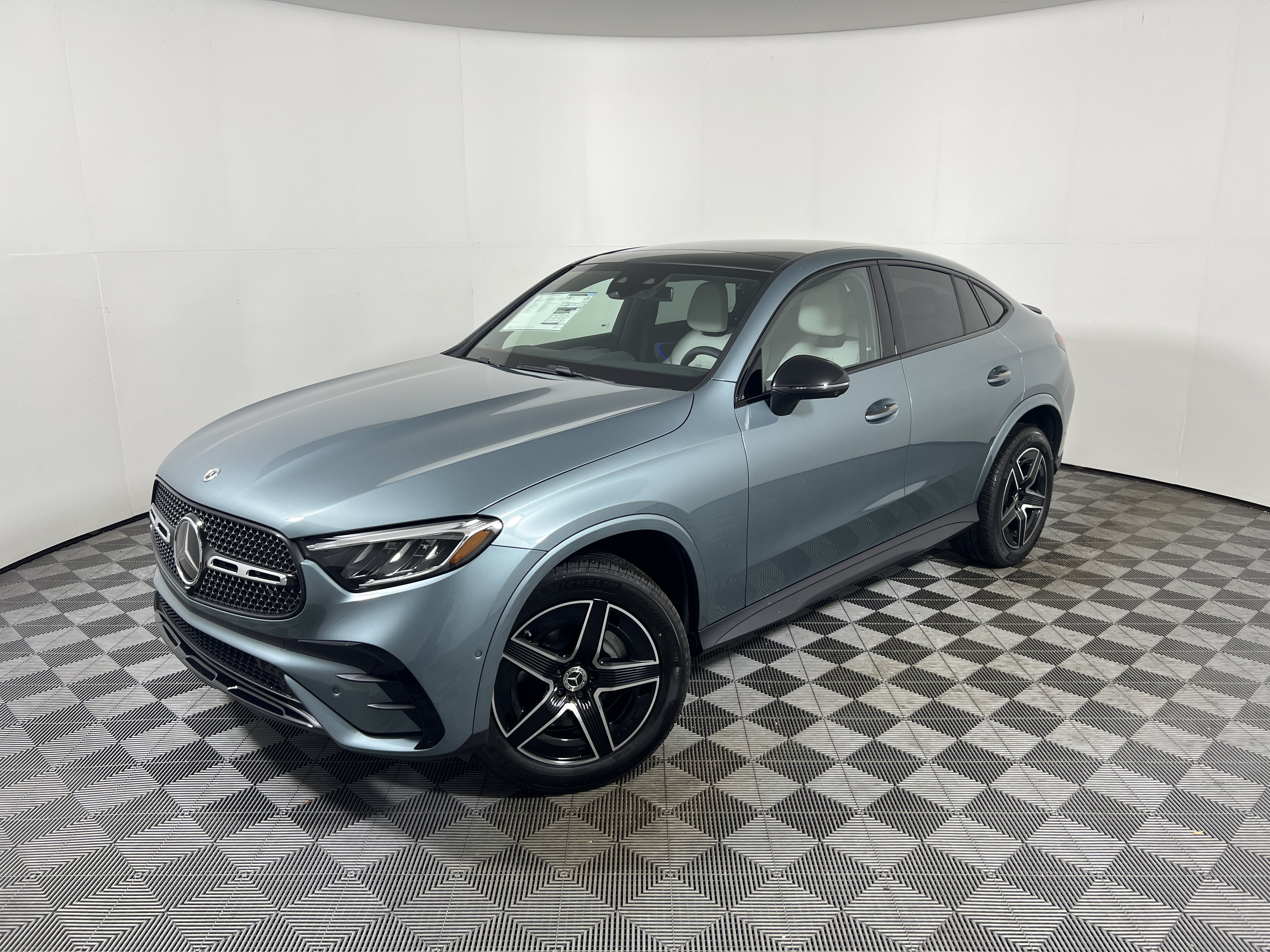  Mercedes-Benz GLC 300