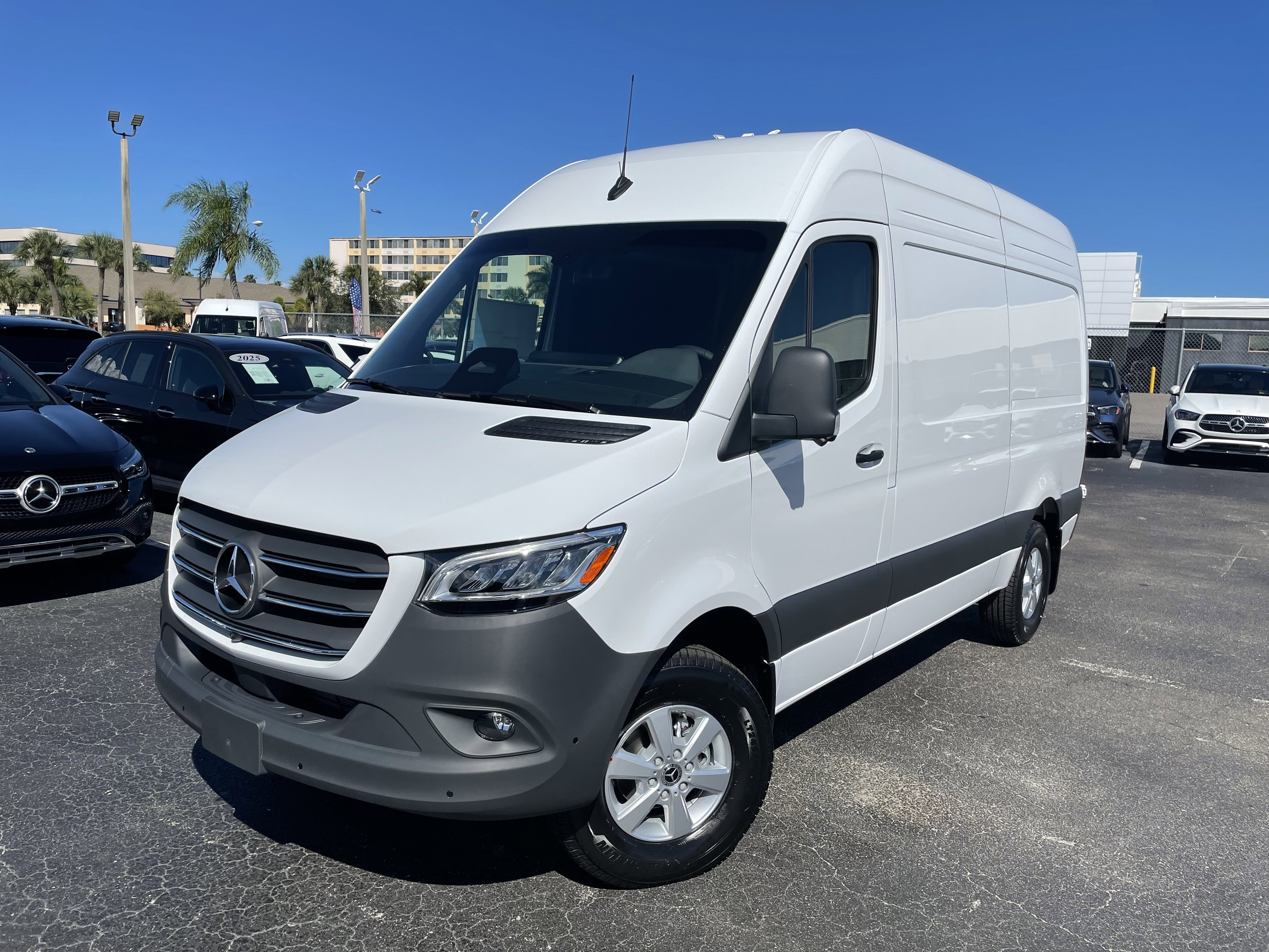  Mercedes-Benz Sprinter Cargo Van