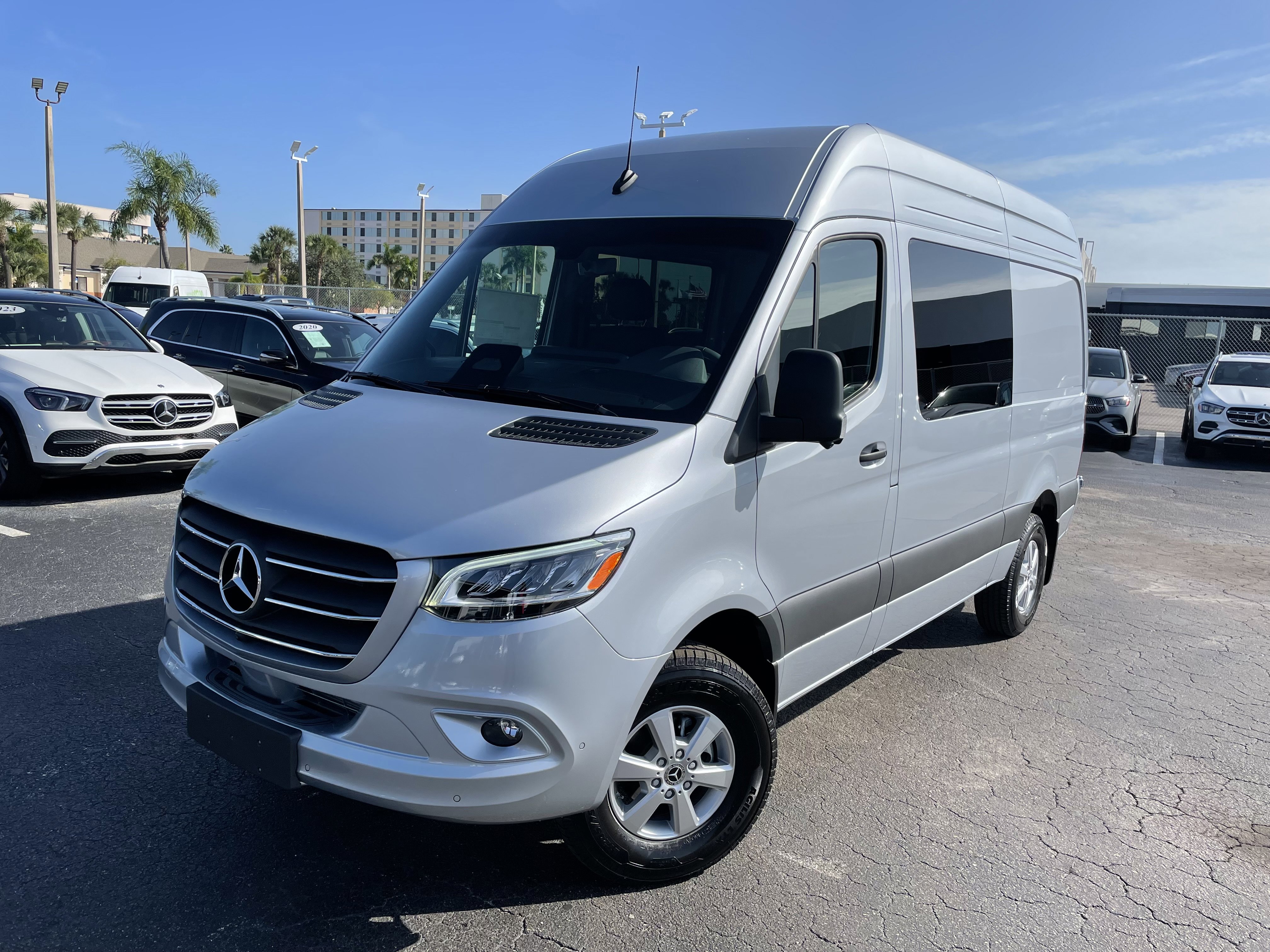  Mercedes-Benz Sprinter Crew Van