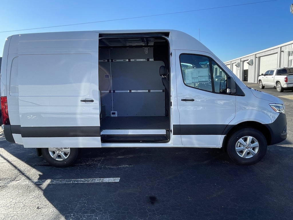 New 2026 Mercedes-Benz Sprinter Cargo Van Standard Roof 4-Cyl Diesel HO 2500 Standard Roof I4 Diesel HO 144 RWD