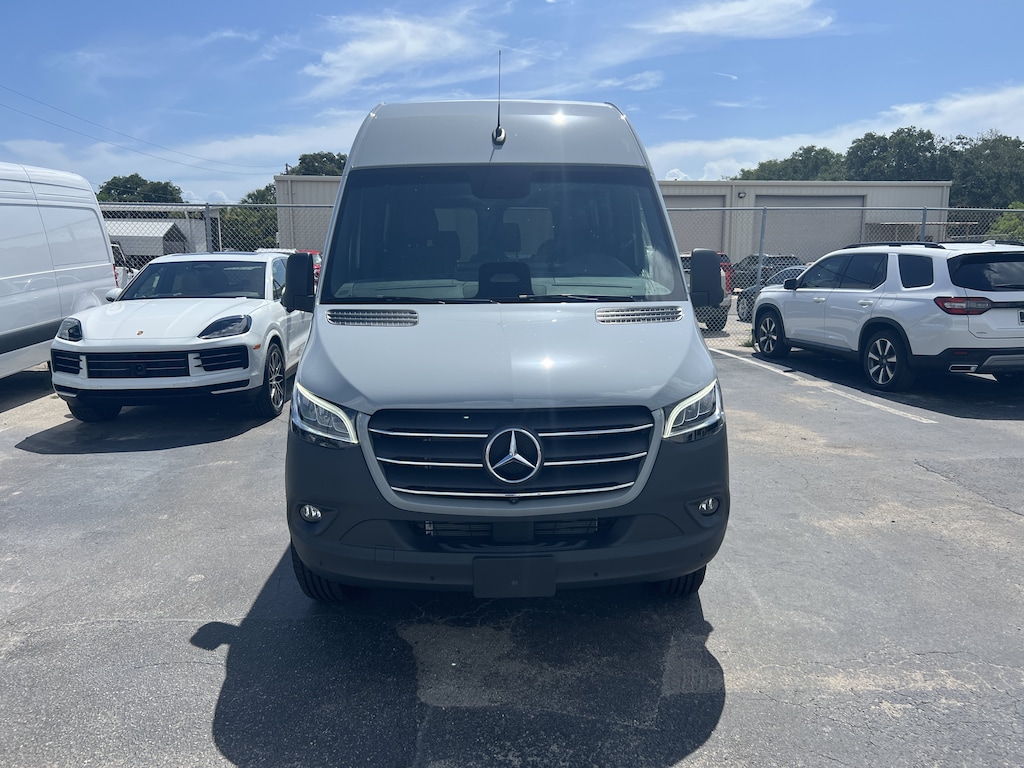 New 2026 Mercedes-Benz Sprinter Crew Van Standard Roof 4-Cyl Diesel HO 2500 Standard Roof I4 Diesel HO 144 RWD