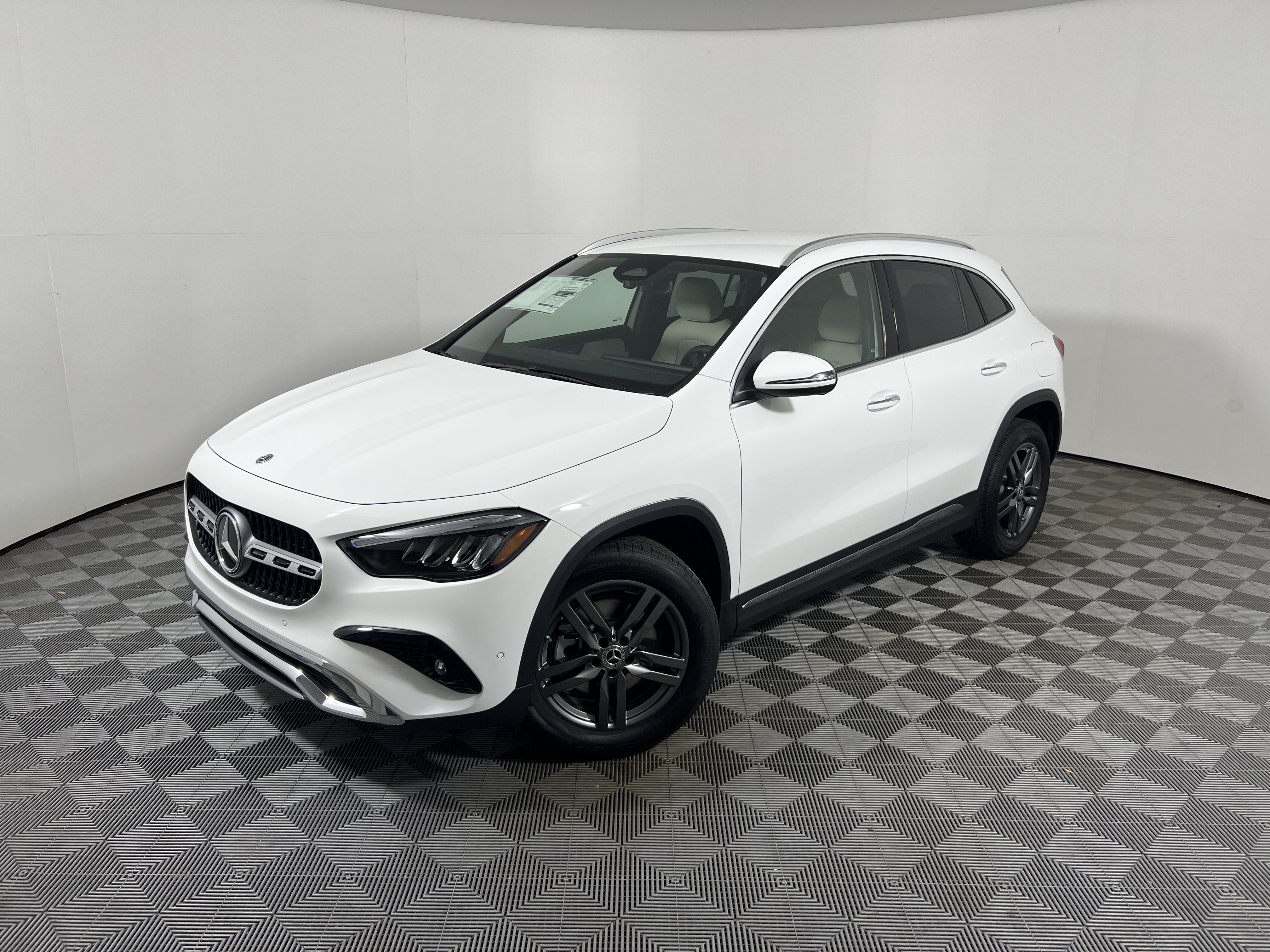 Mercedes-Benz GLA 250