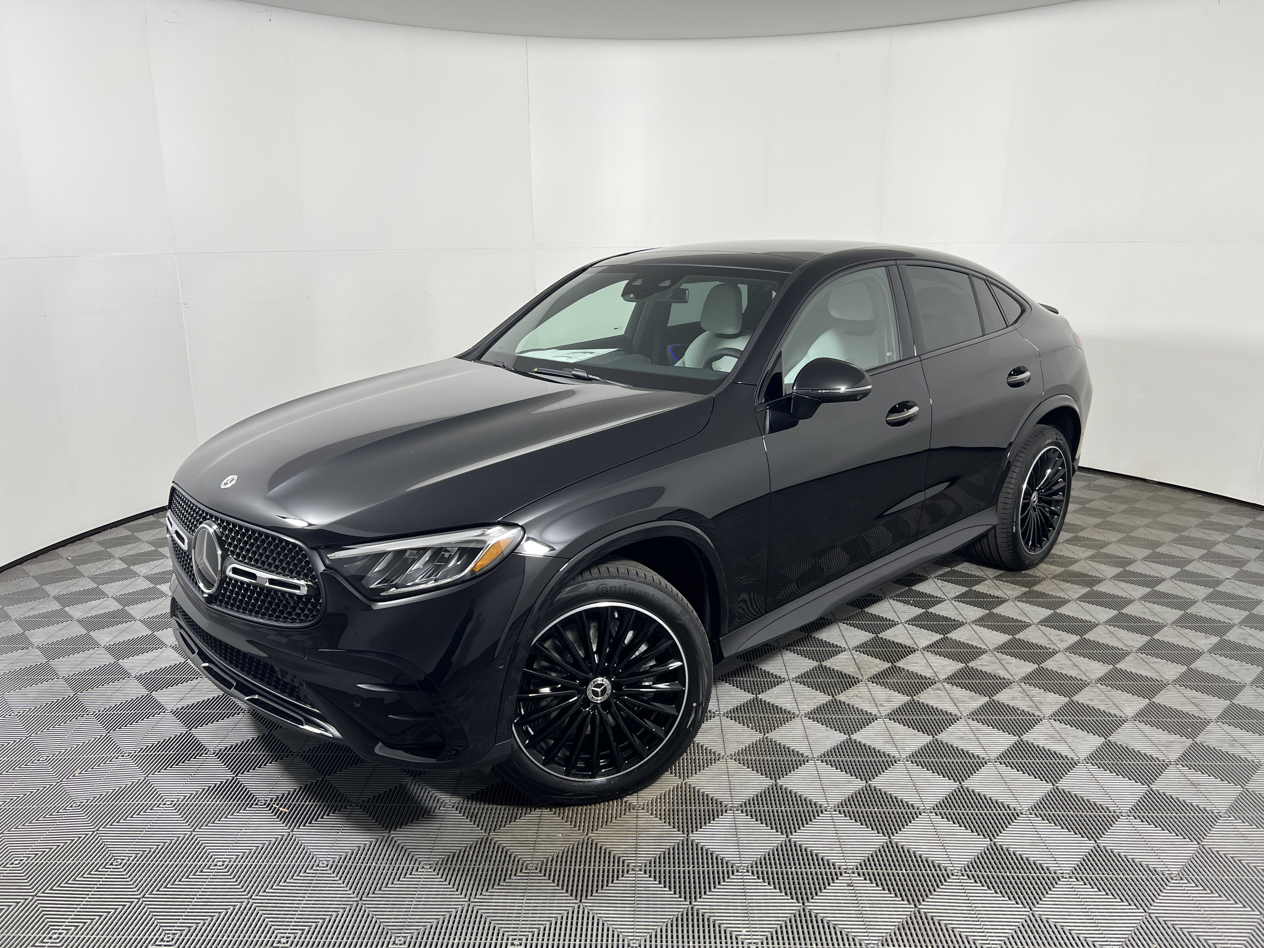 New 2027 Mercedes-Benz GLC 300 4MATIC SUV
