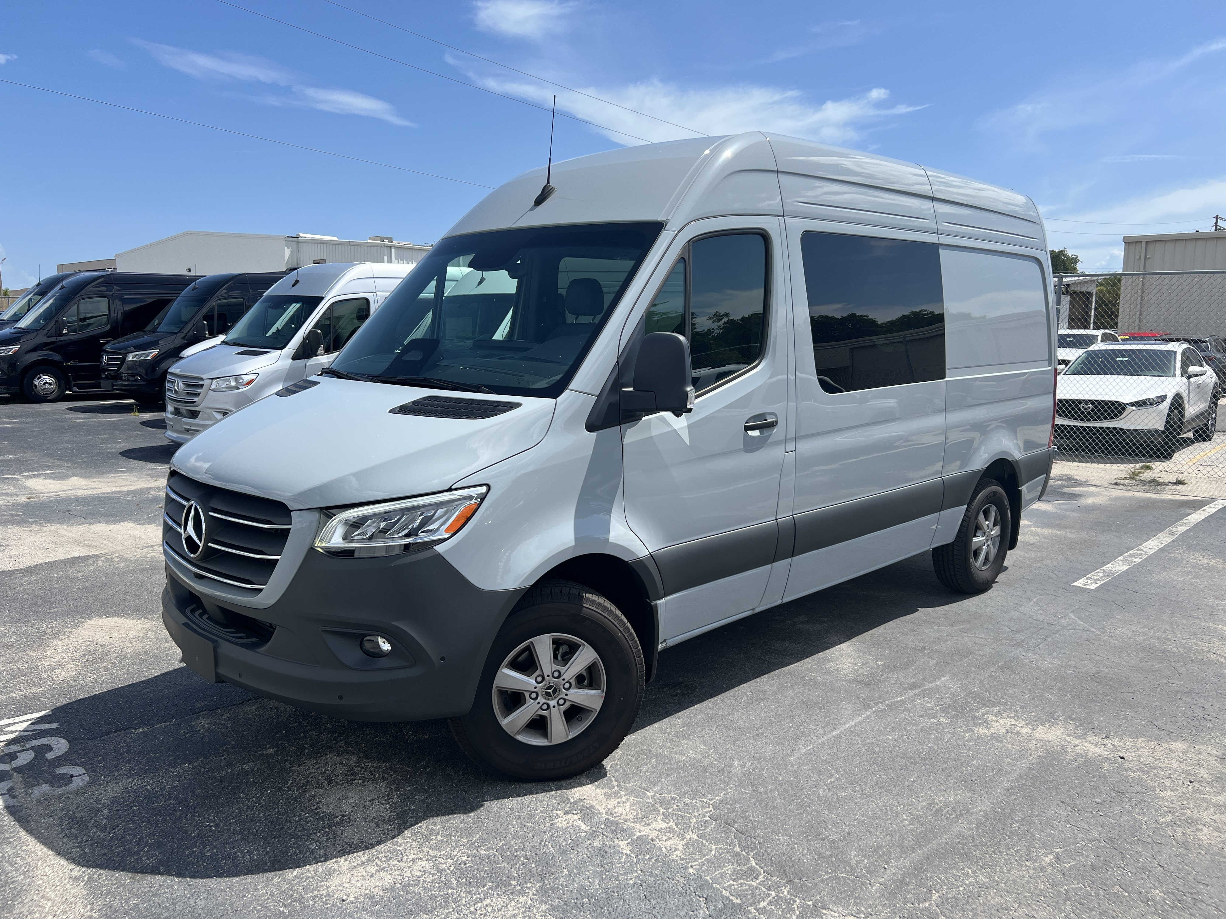  Mercedes-Benz Sprinter Crew Van