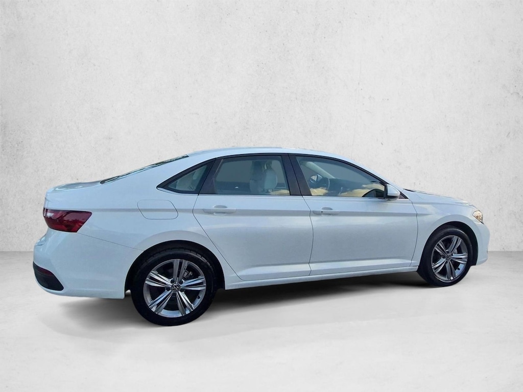 Used 2024 Volkswagen Jetta 1.5T SE Sedan