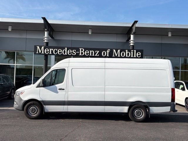2023 Mercedes-Benz Sprinter Cargo Van Base
