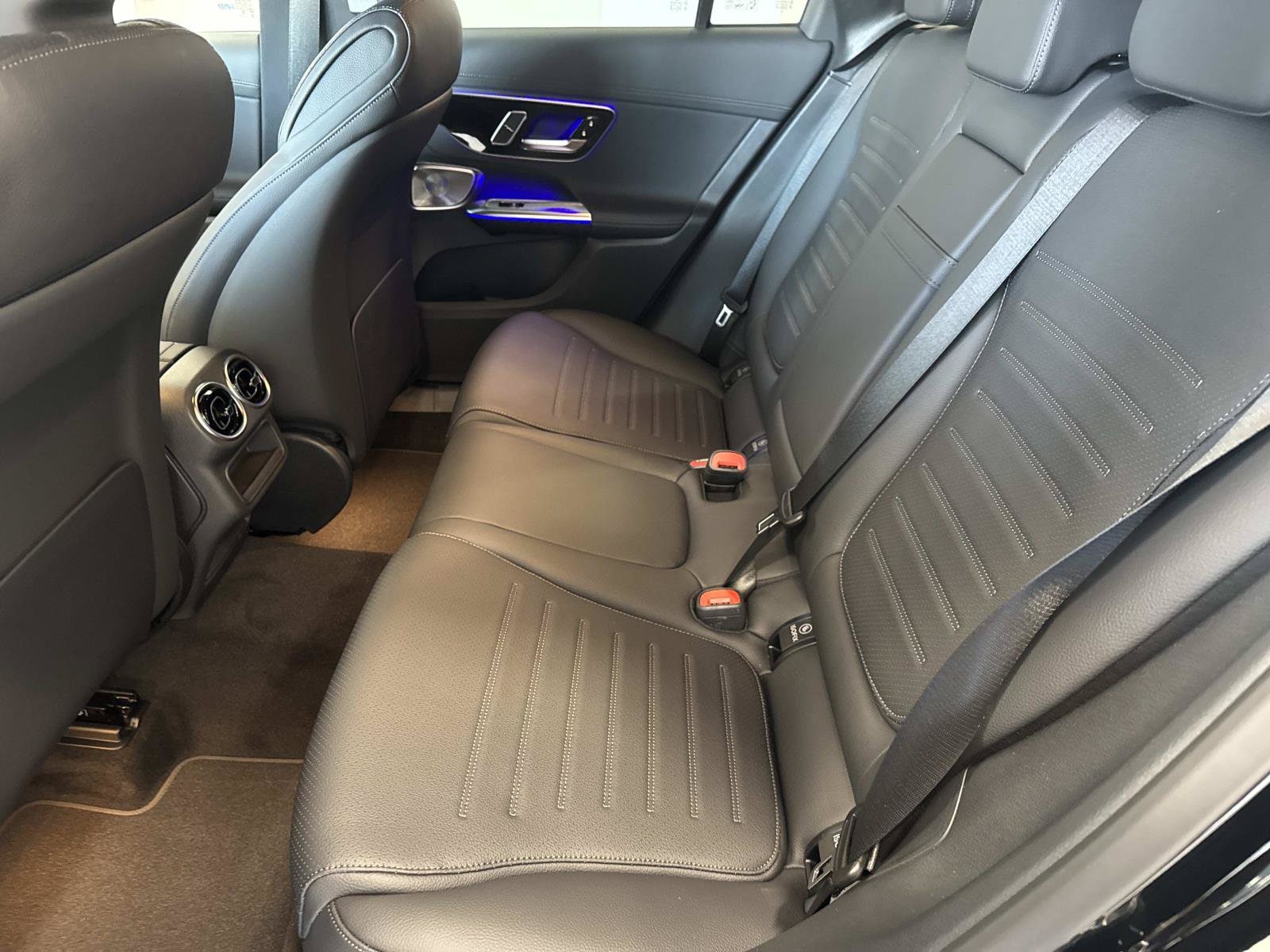 2026 Mercedes-Benz GLC Base - Photo 12