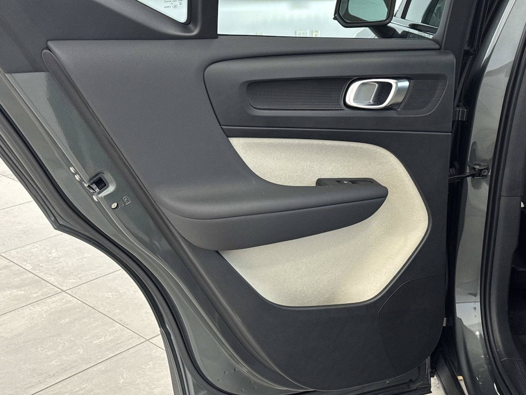 Used 2026 Volvo XC40 B5 Plus SUV