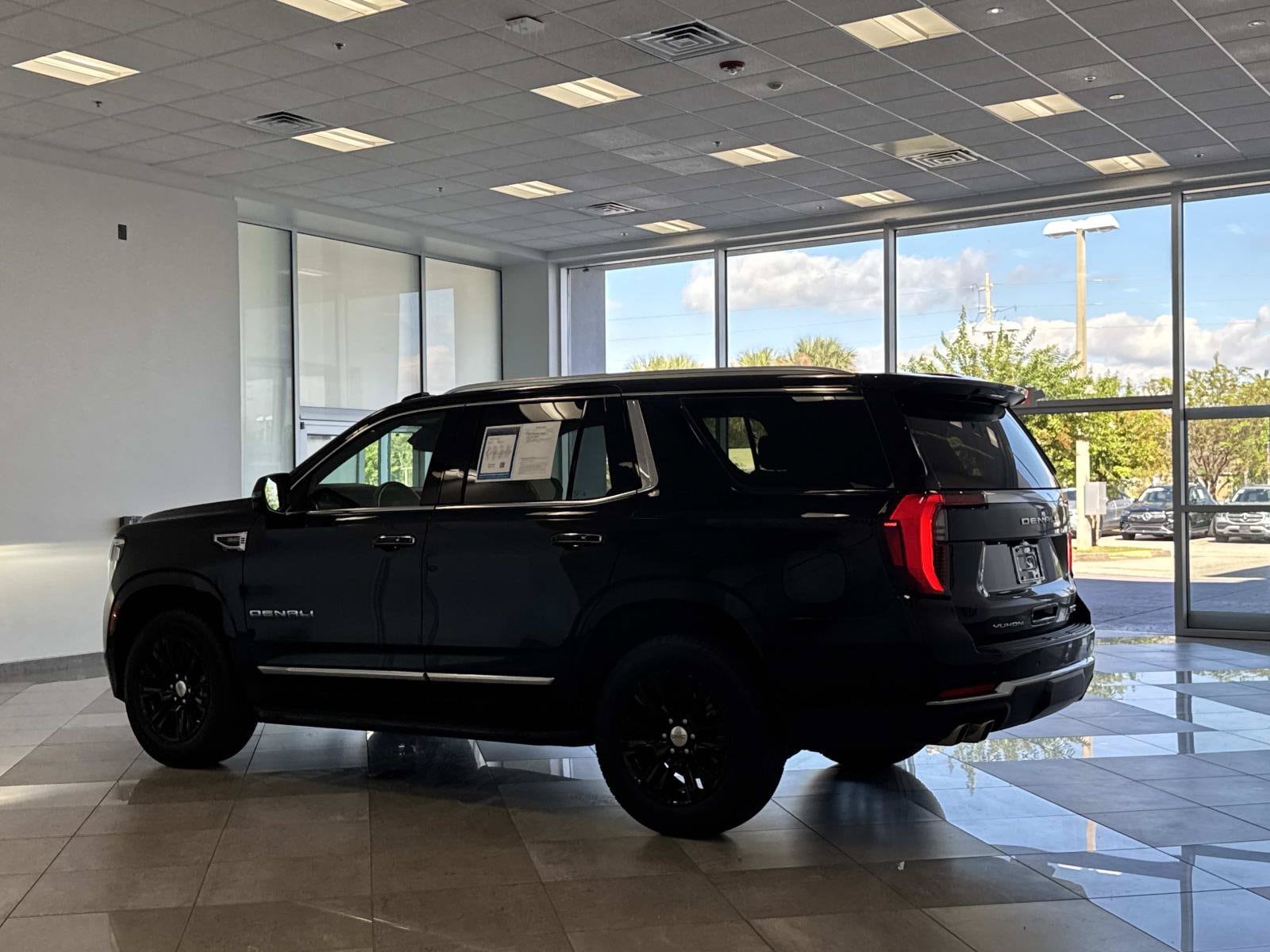 2025 GMC Yukon Denali - Photo 35