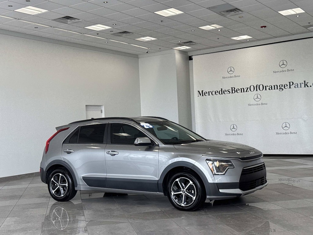 Used 2023 Kia Niro EX SUV