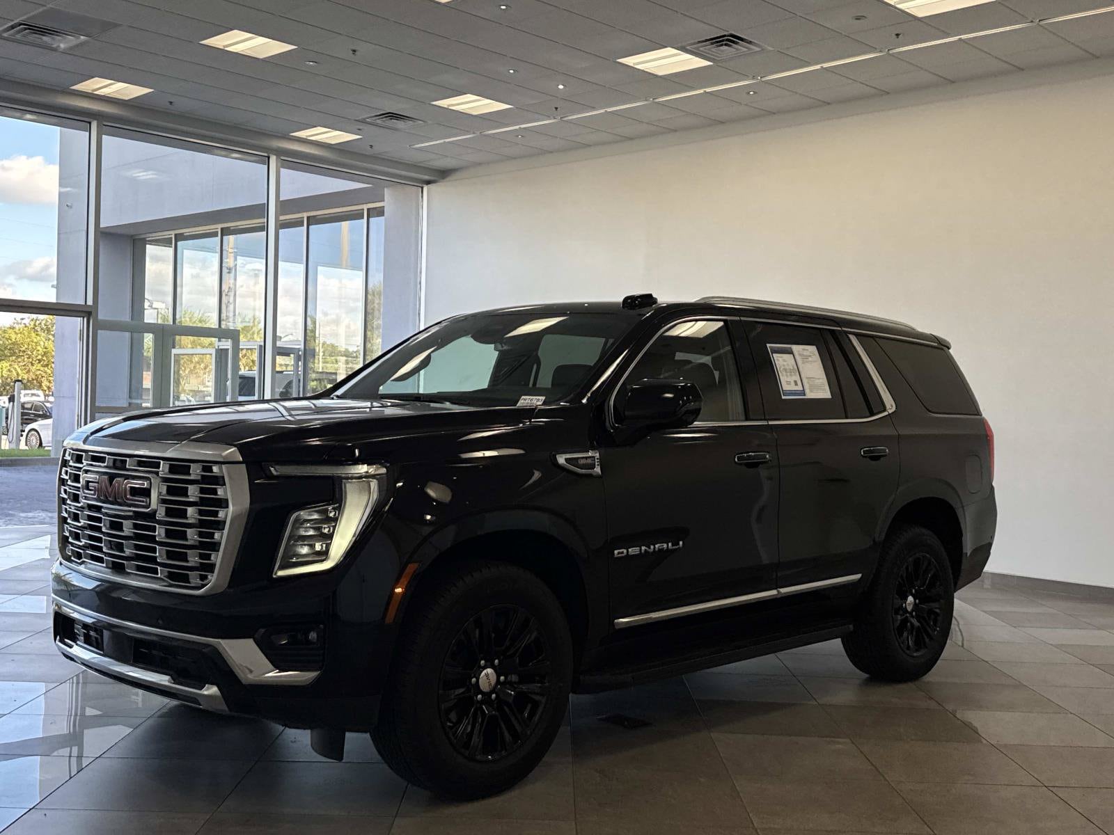 2025 GMC Yukon Denali - Photo 36