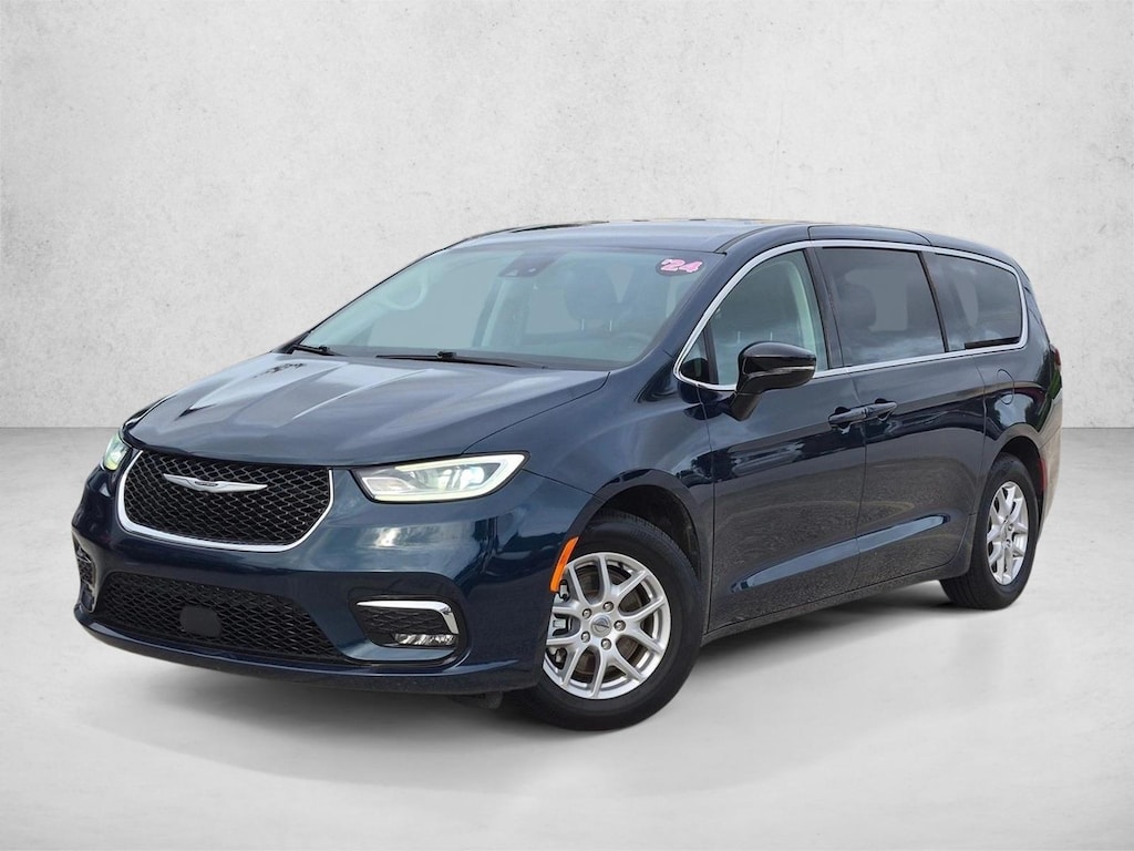Used 2024 Chrysler Pacifica Touring L Van Passenger Van