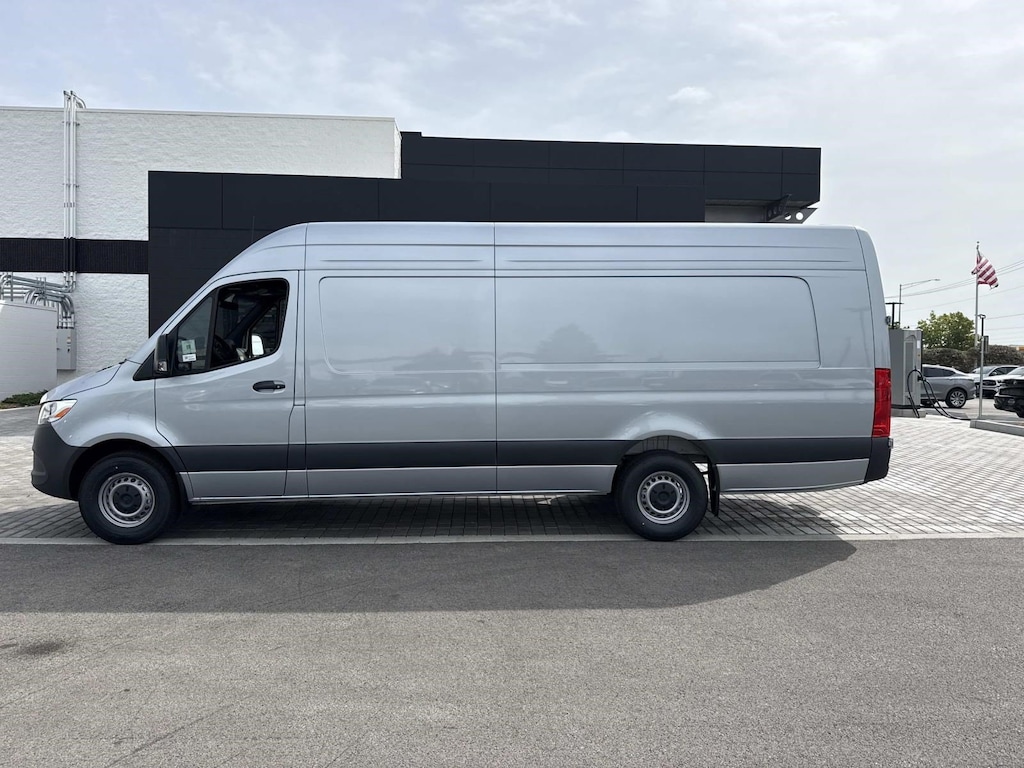New 2026 Mercedes-Benz Sprinter Cargo Van High Roof 4-Cyl Diesel 2500 High Roof I4 Diesel HO 170 Extended RWD