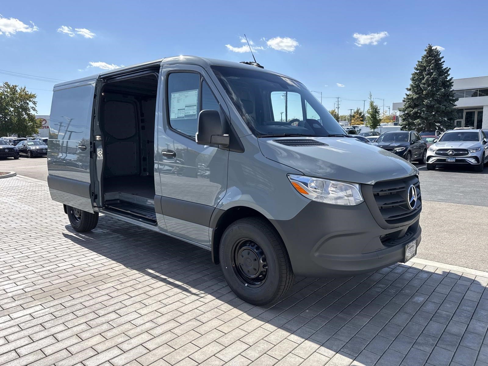 New 2026 Mercedes-Benz Sprinter Cargo Van Standard Roof 4-Cyl Diesel 2500 Standard Roof I4 Diesel 144 RWD