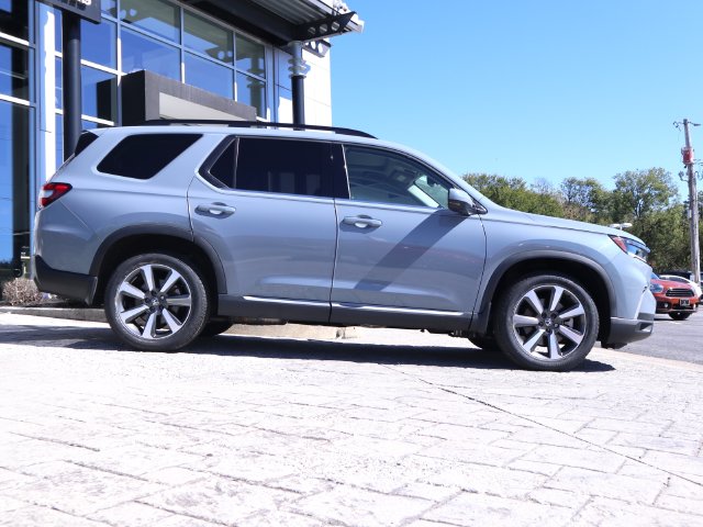 Used 2023 Honda Pilot Elite AWD SUV
