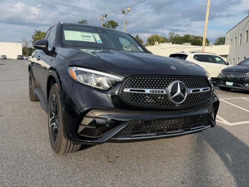 New 2027 Mercedes-Benz GLC 300 4MATIC SUV