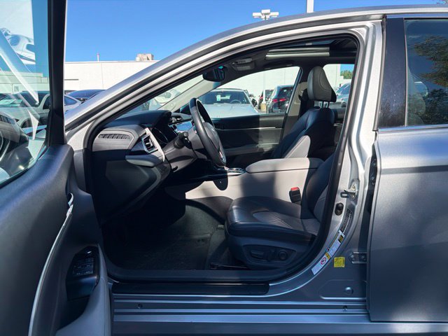 Used 2018 Toyota Camry XLE FWD Sedan