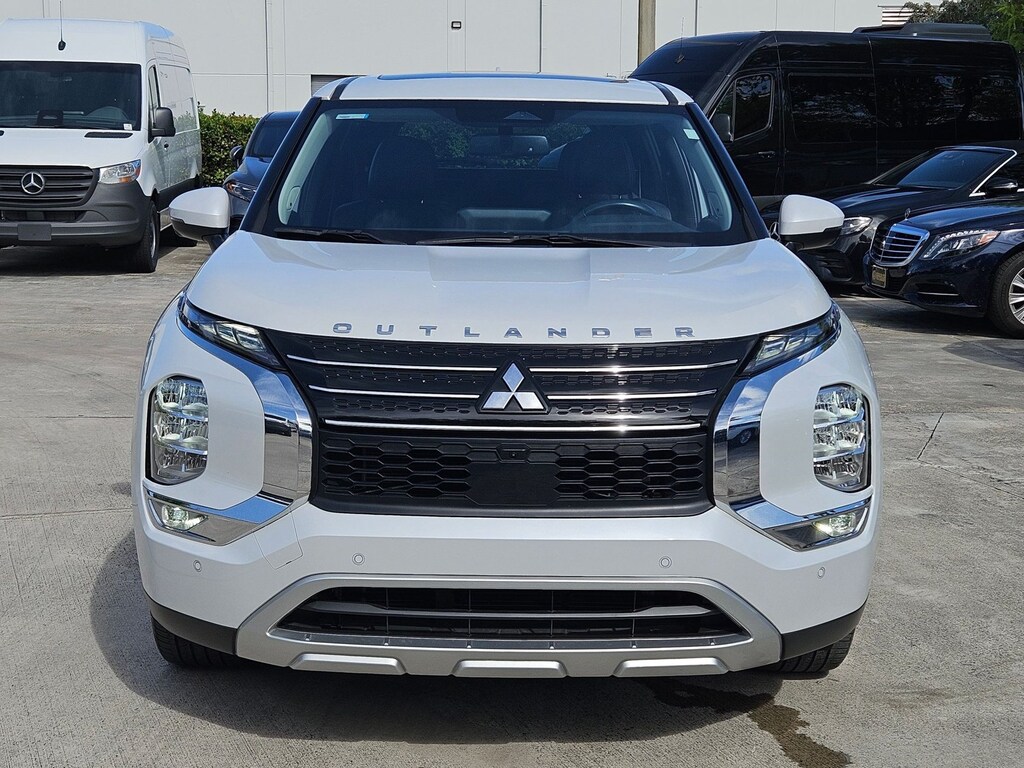 Used 2023 Mitsubishi Outlander SE Special Edition SUV