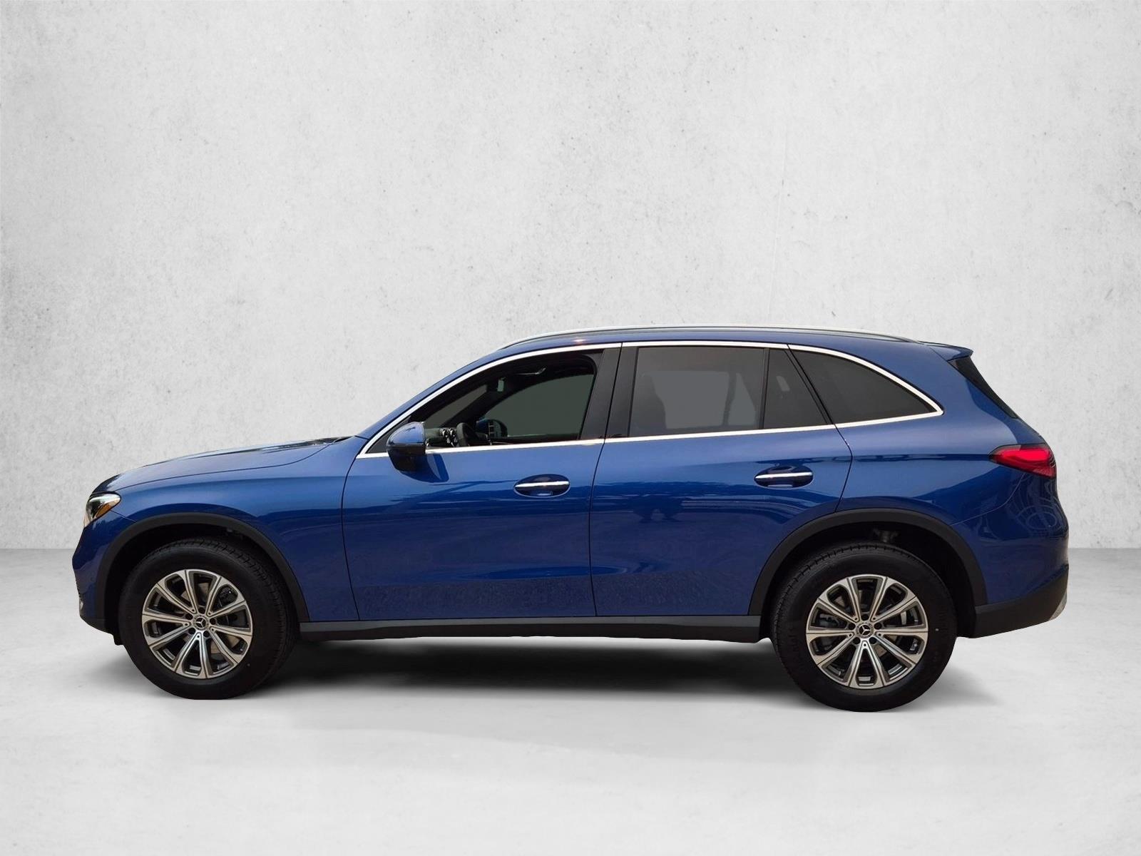 2026 GLC 300 4MATIC, photo 5 of 17