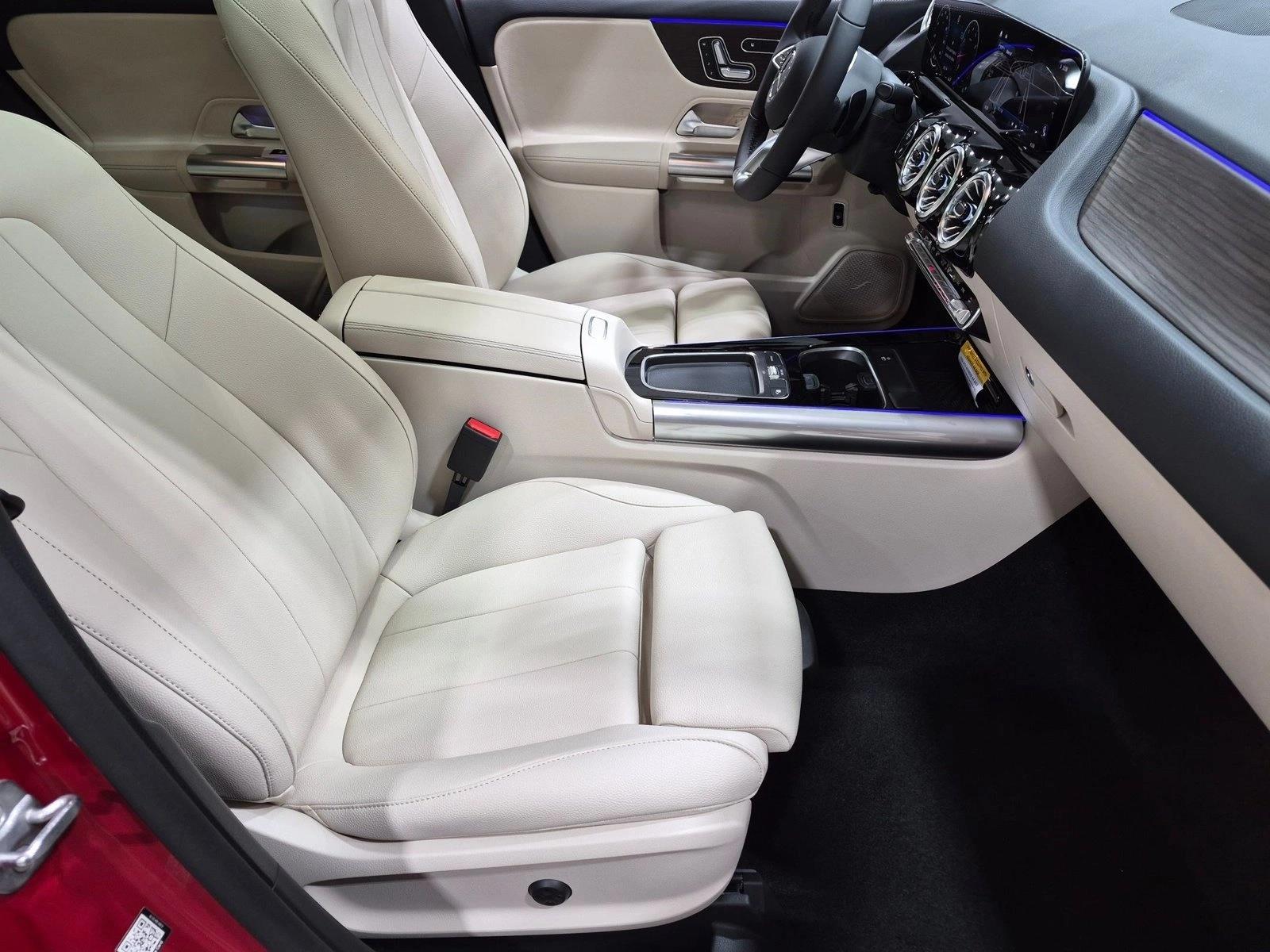 2026 GLA 250, photo 23 of 26