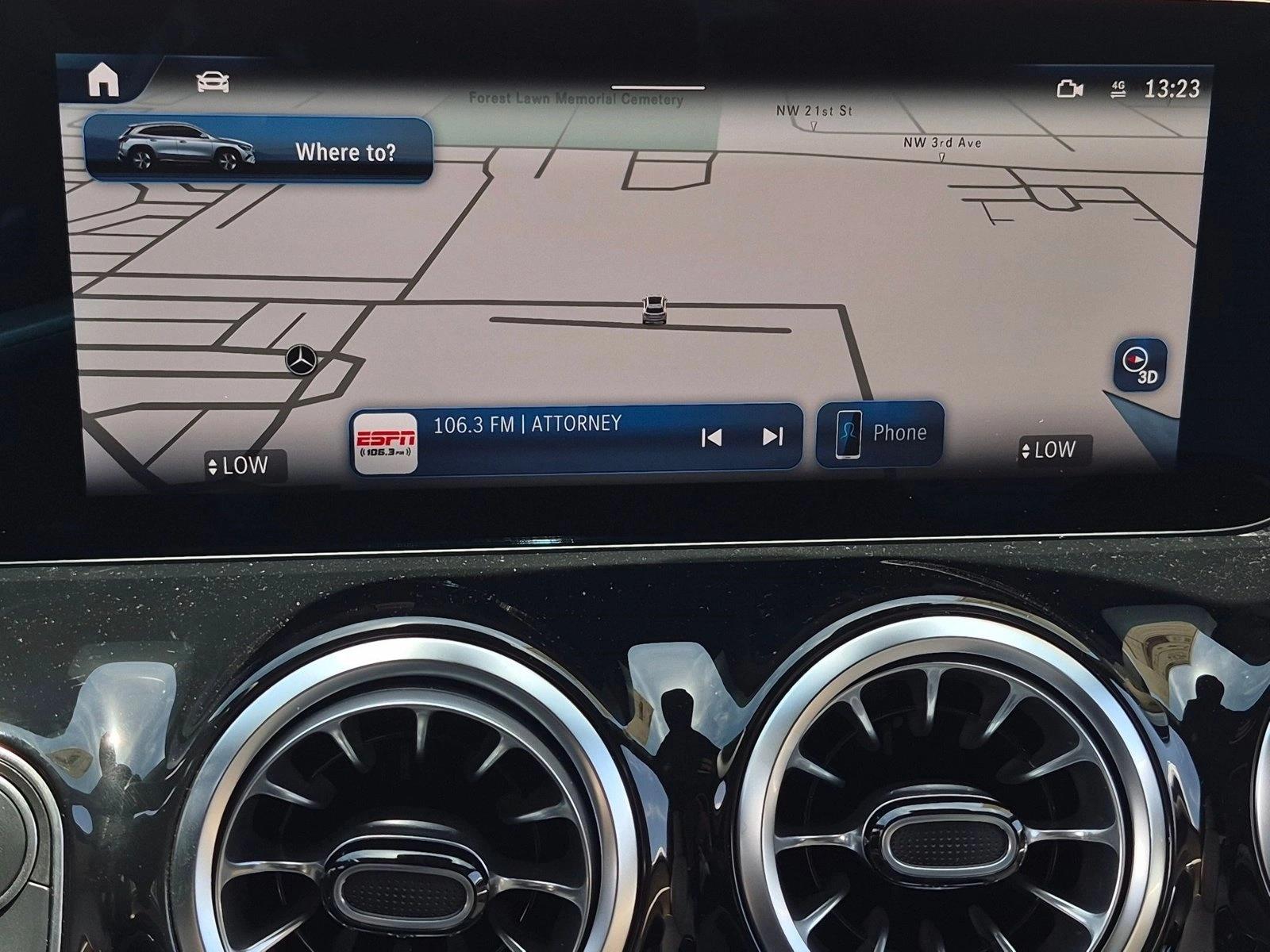 2026 GLA 250, photo 13 of 17