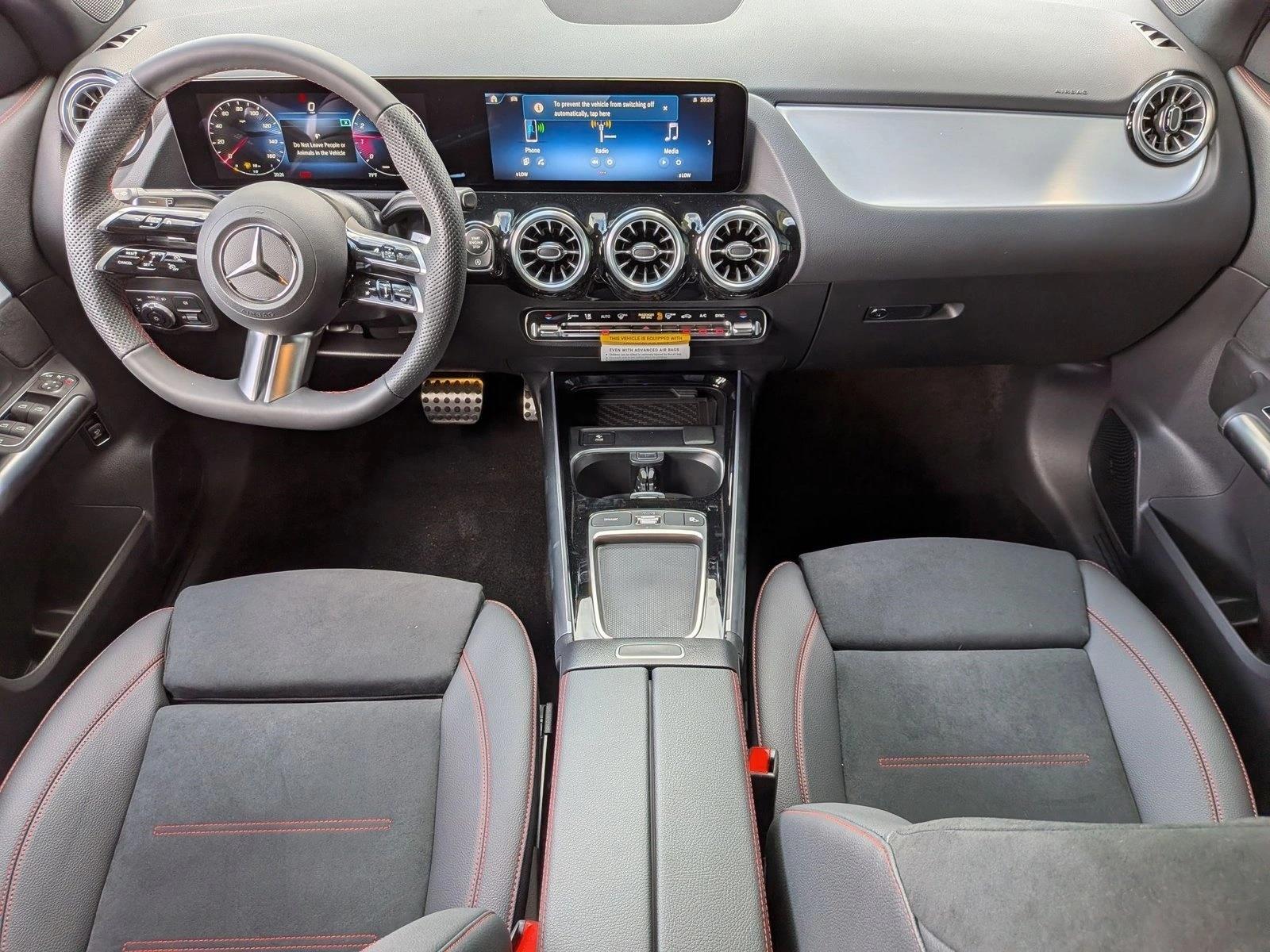 2026 GLA 250, photo 13 of 16