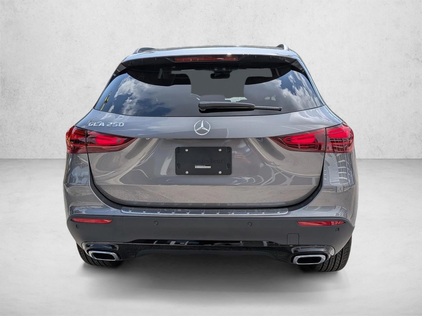 2026 GLA 250, photo 7 of 16