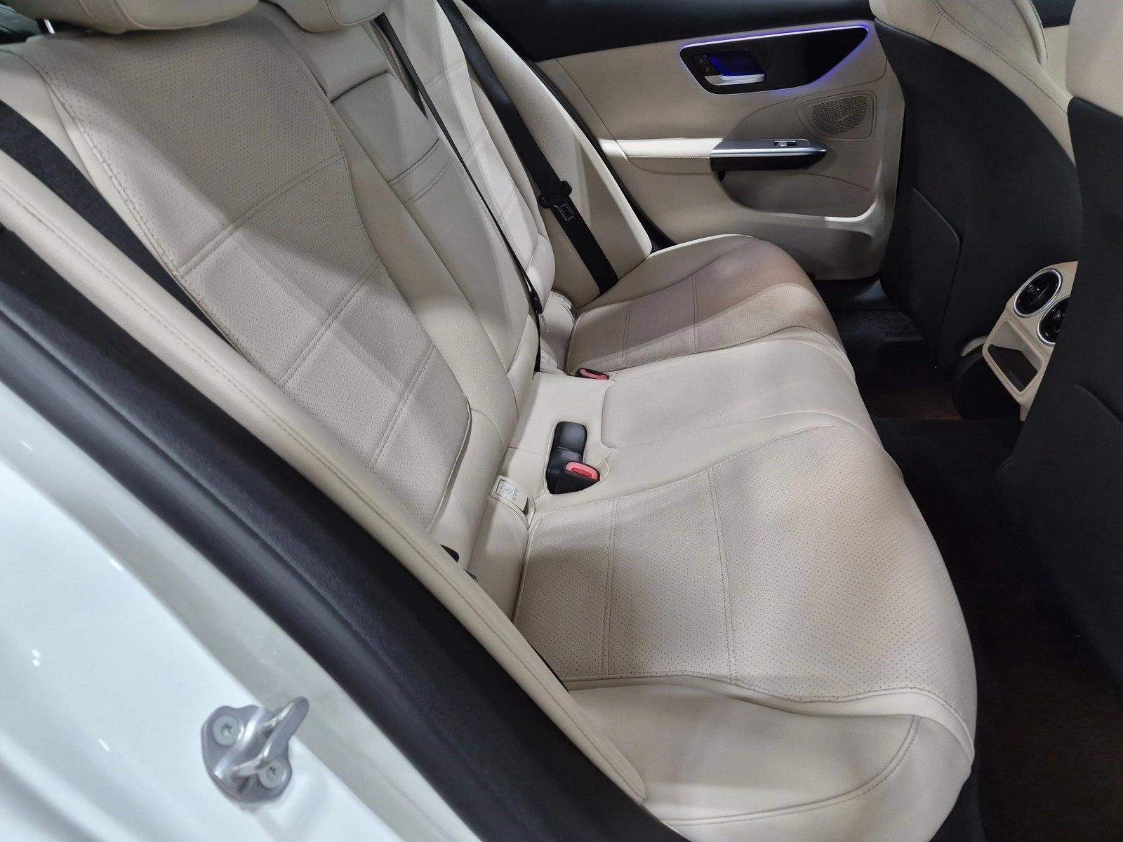 2022 C 300, photo 19 of 24