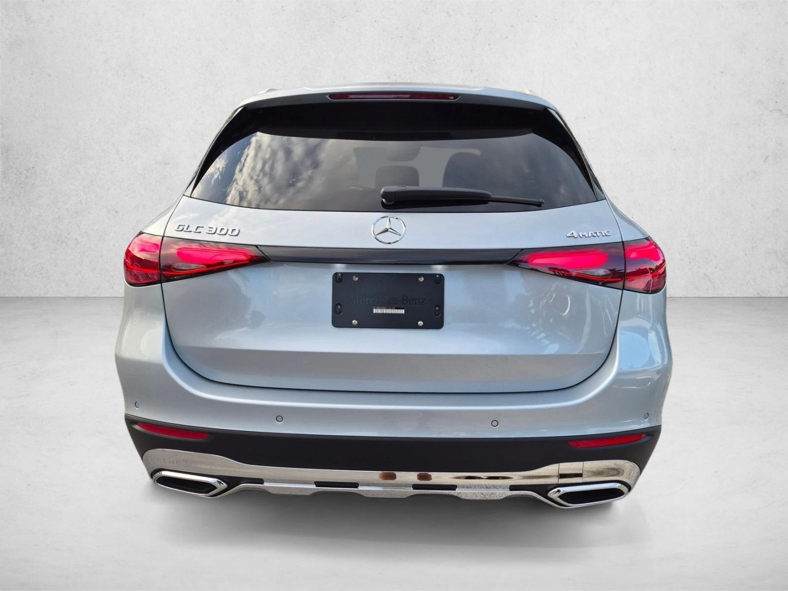2027 GLC 300 4MATIC, photo 7 of 17