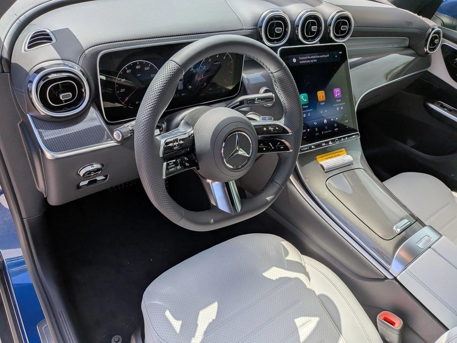 2026 GLC 300 4MATIC, photo 3 of 16