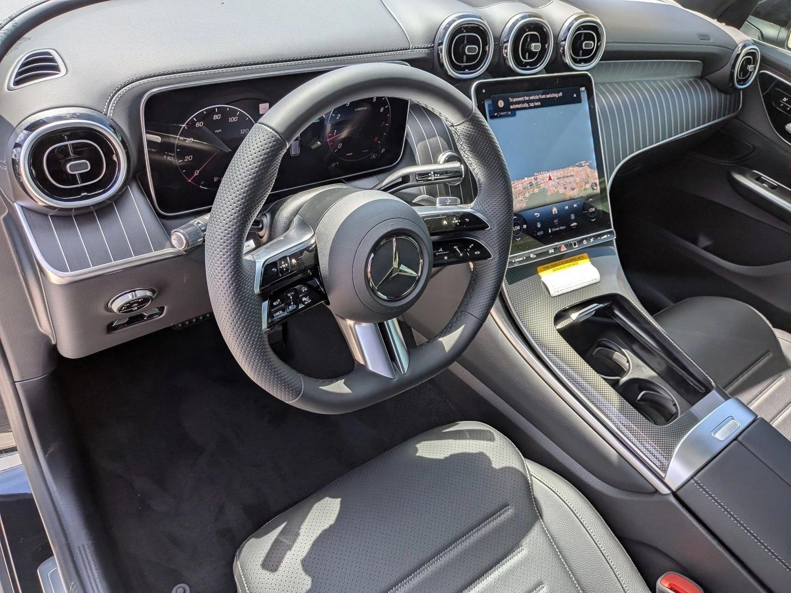 2026 GLC 300 4MATIC, photo 3 of 16