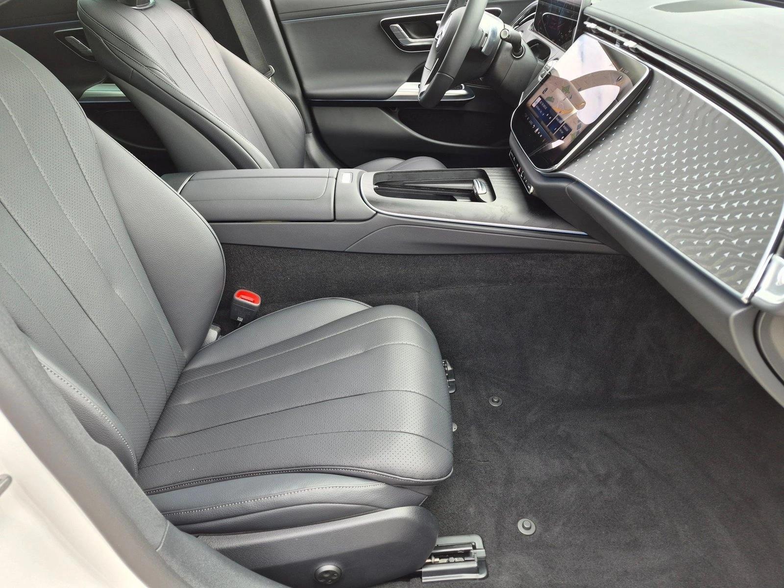 2026 E 350 4MATIC, photo 21 of 25