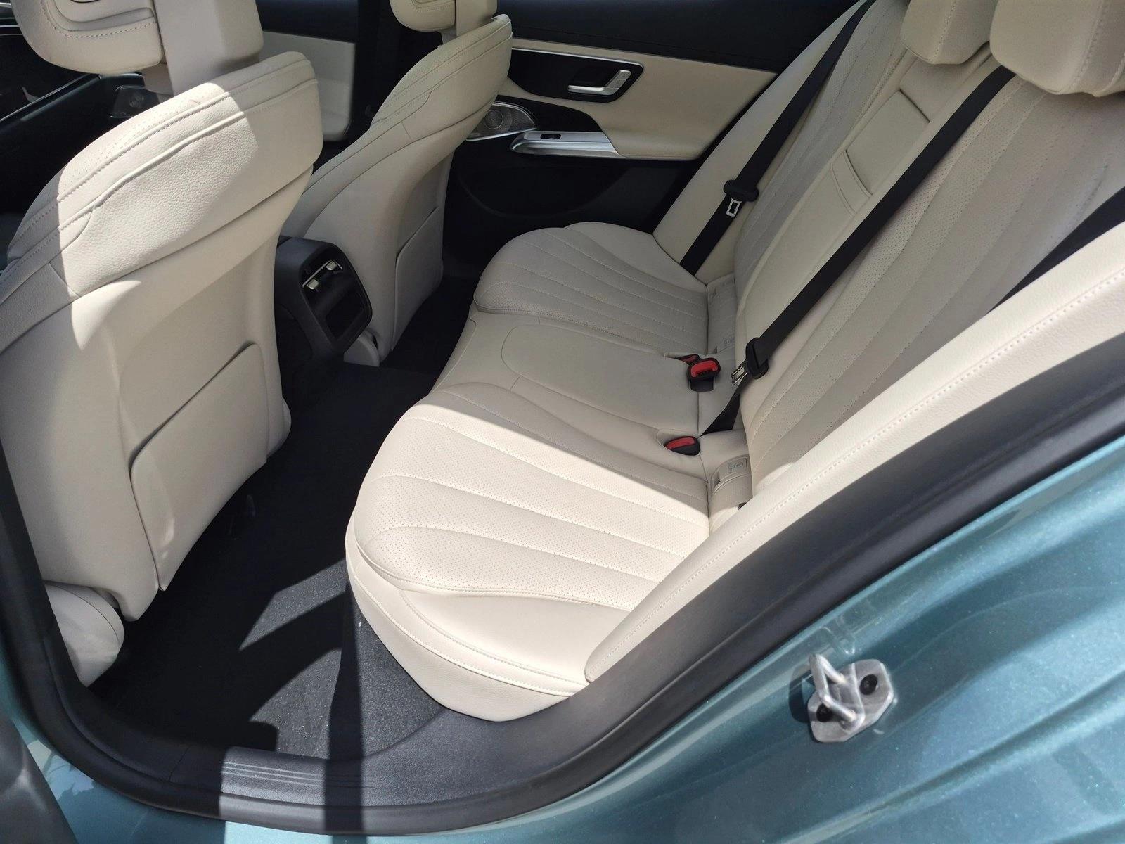 2026 E 350, photo 14 of 16