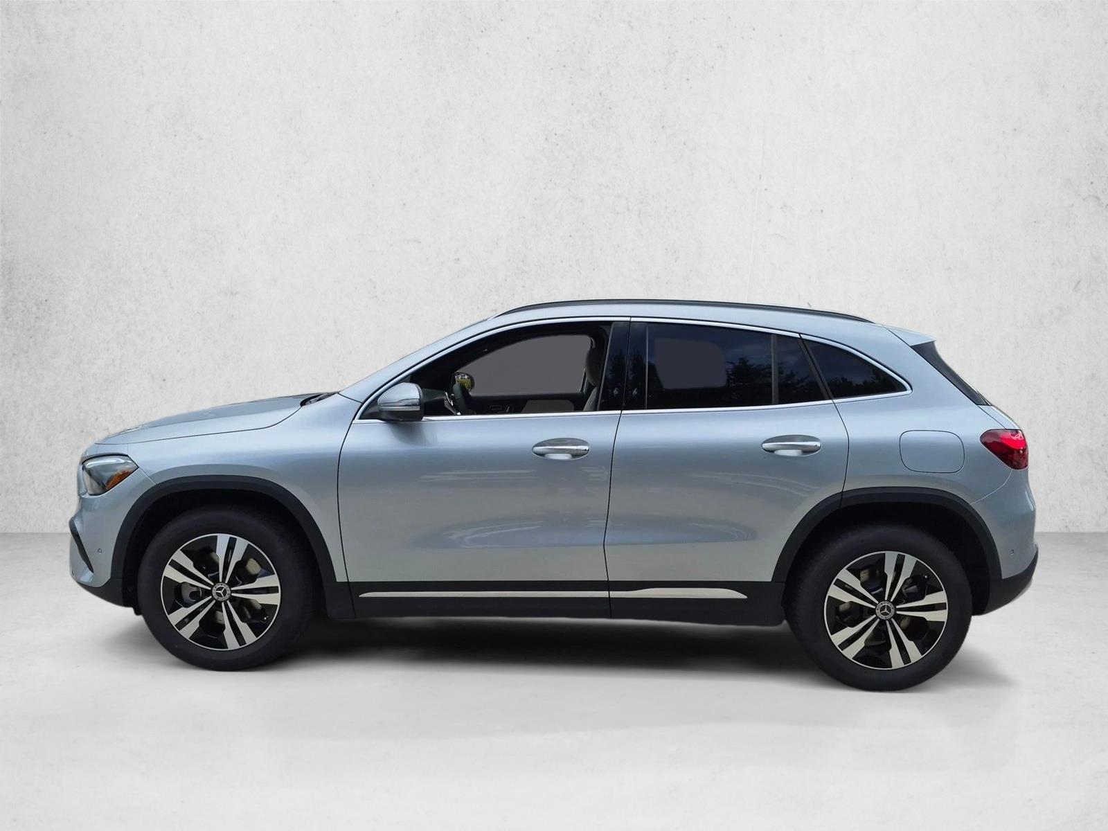 2026 GLA 250, photo 5 of 16