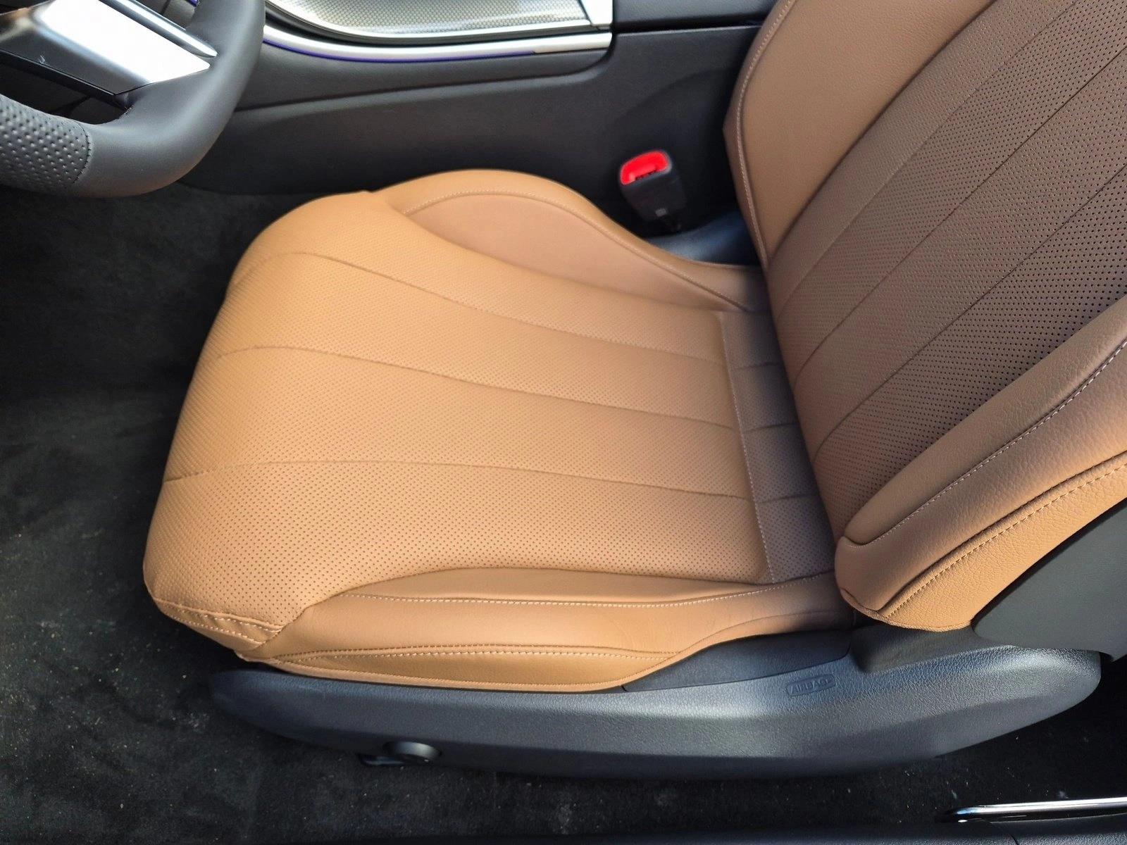 2027 CLE 450 4MATIC Cabriolet, photo 4 of 17