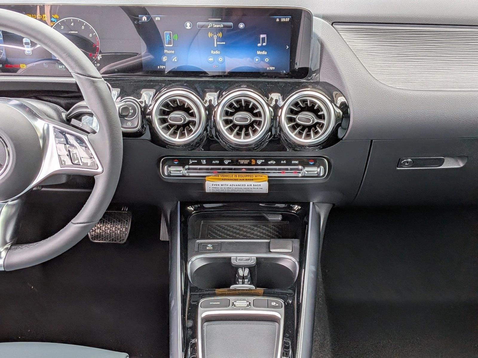 2026 GLA 250, photo 11 of 16