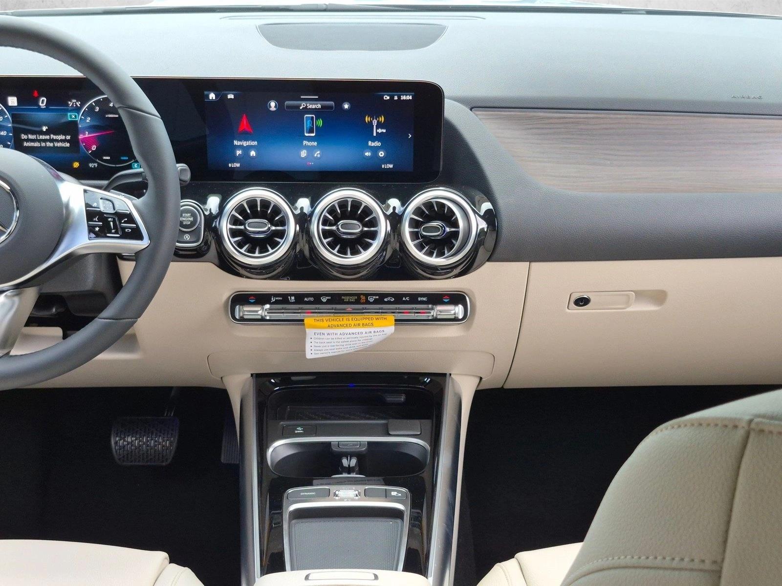 2026 GLA 250, photo 12 of 16