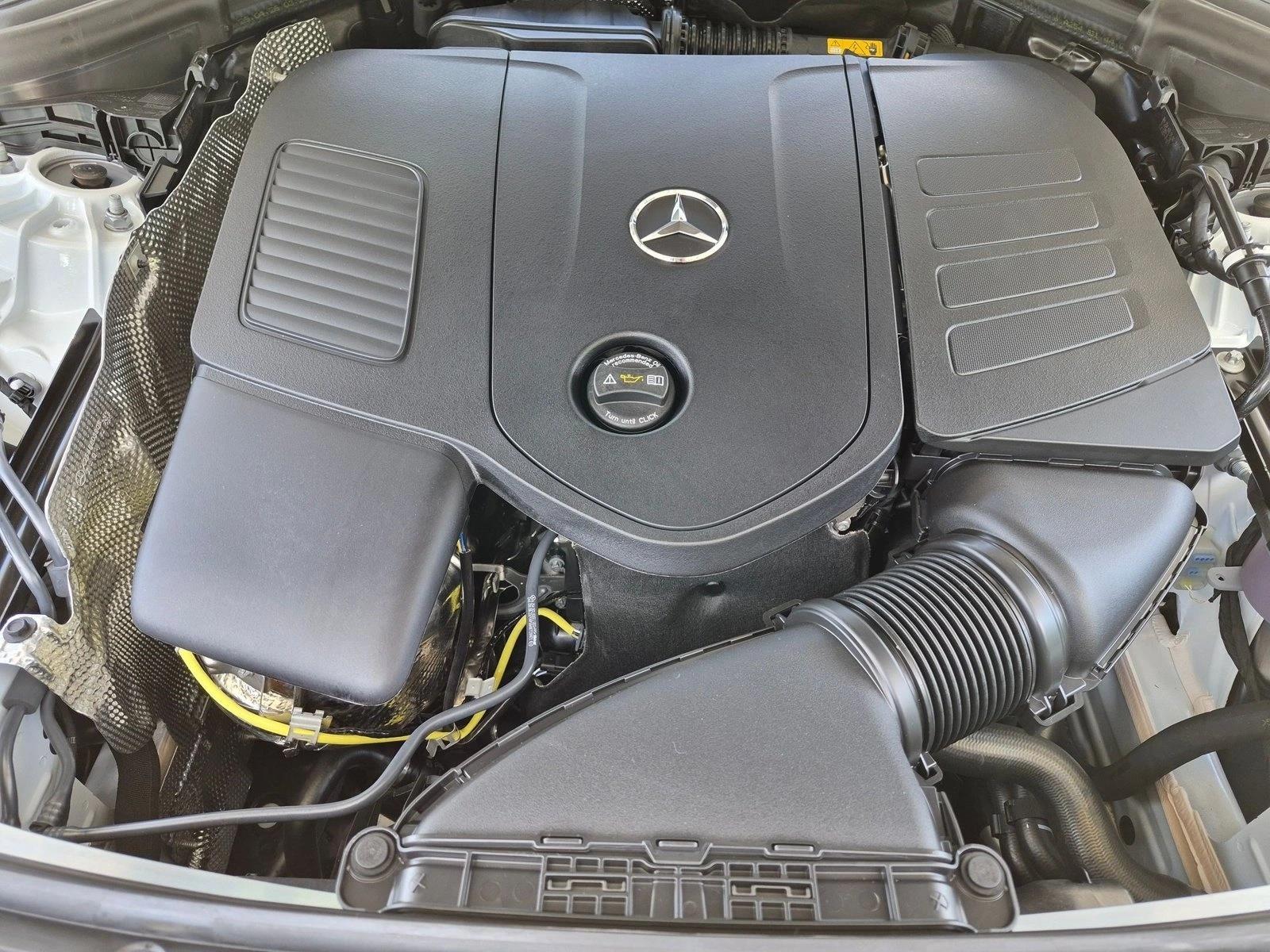 2026 GLC 300 4MATIC, photo 16 of 17