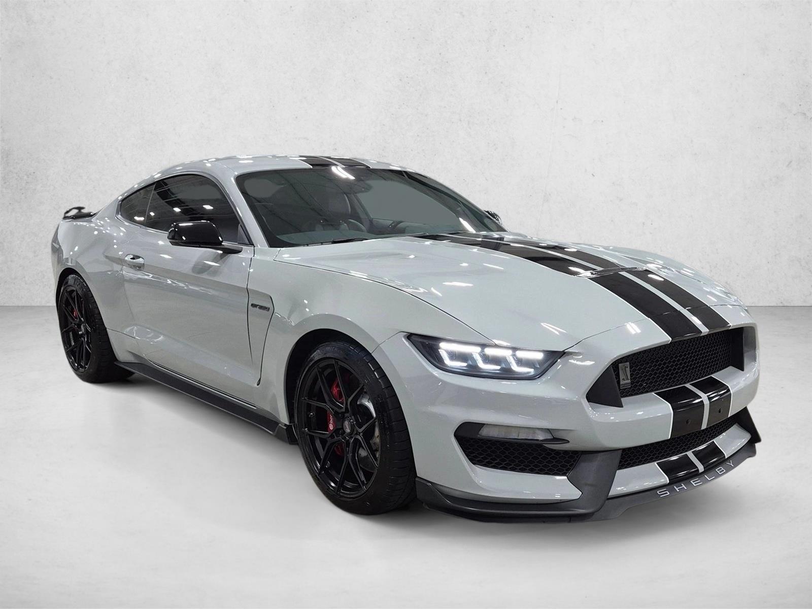 2017 Ford Mustang Shelby Coupe, photo 3 of 24