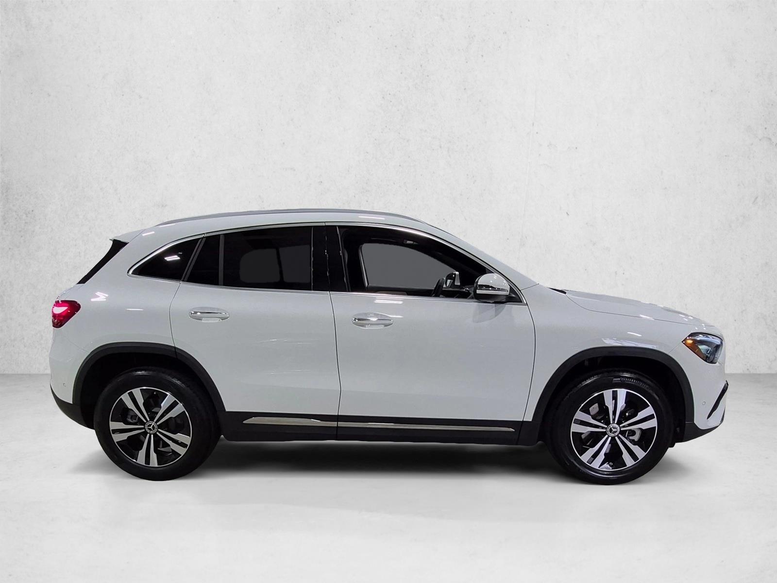 2026 GLA 250, photo 4 of 25